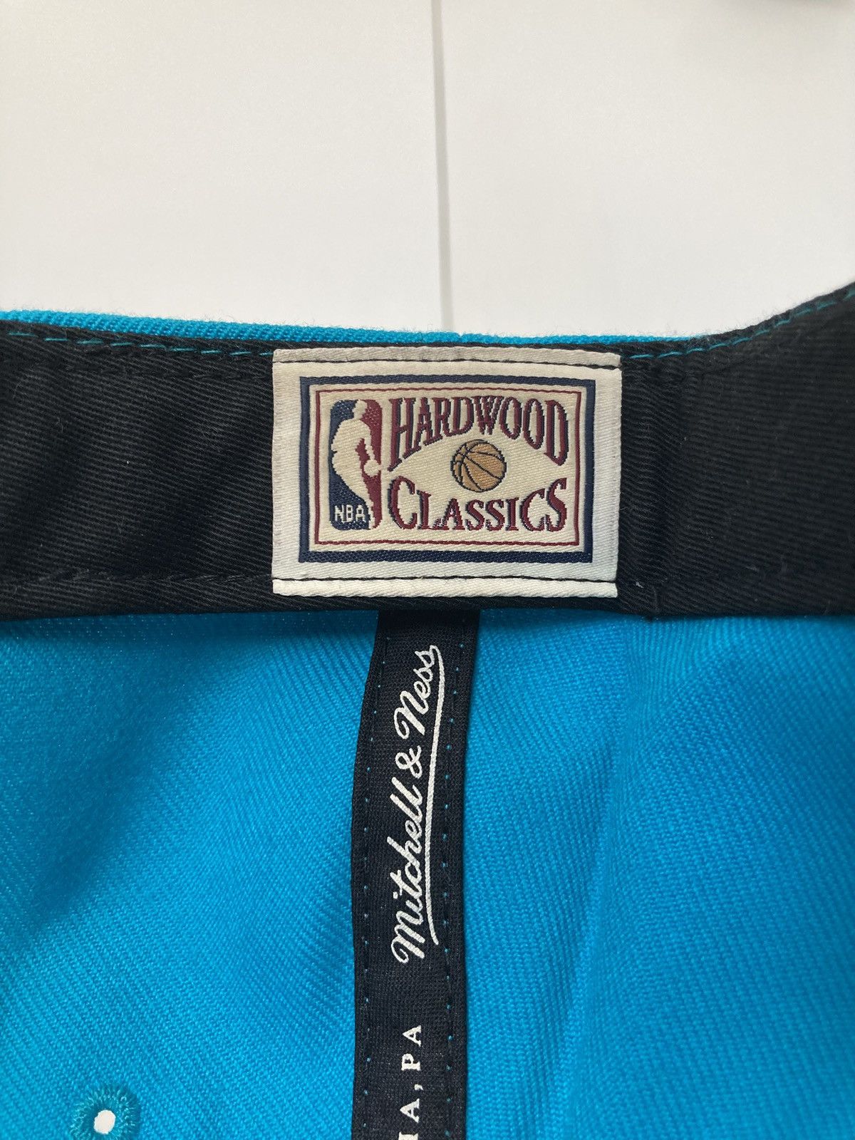 Mitchell & Ness × NBA × Vintage CHARLOTTE HORNETS MITCHELL & NESS SNAPBACK HAT NBA HARDWOOD Size ONE SIZE - 14 Thumbnail