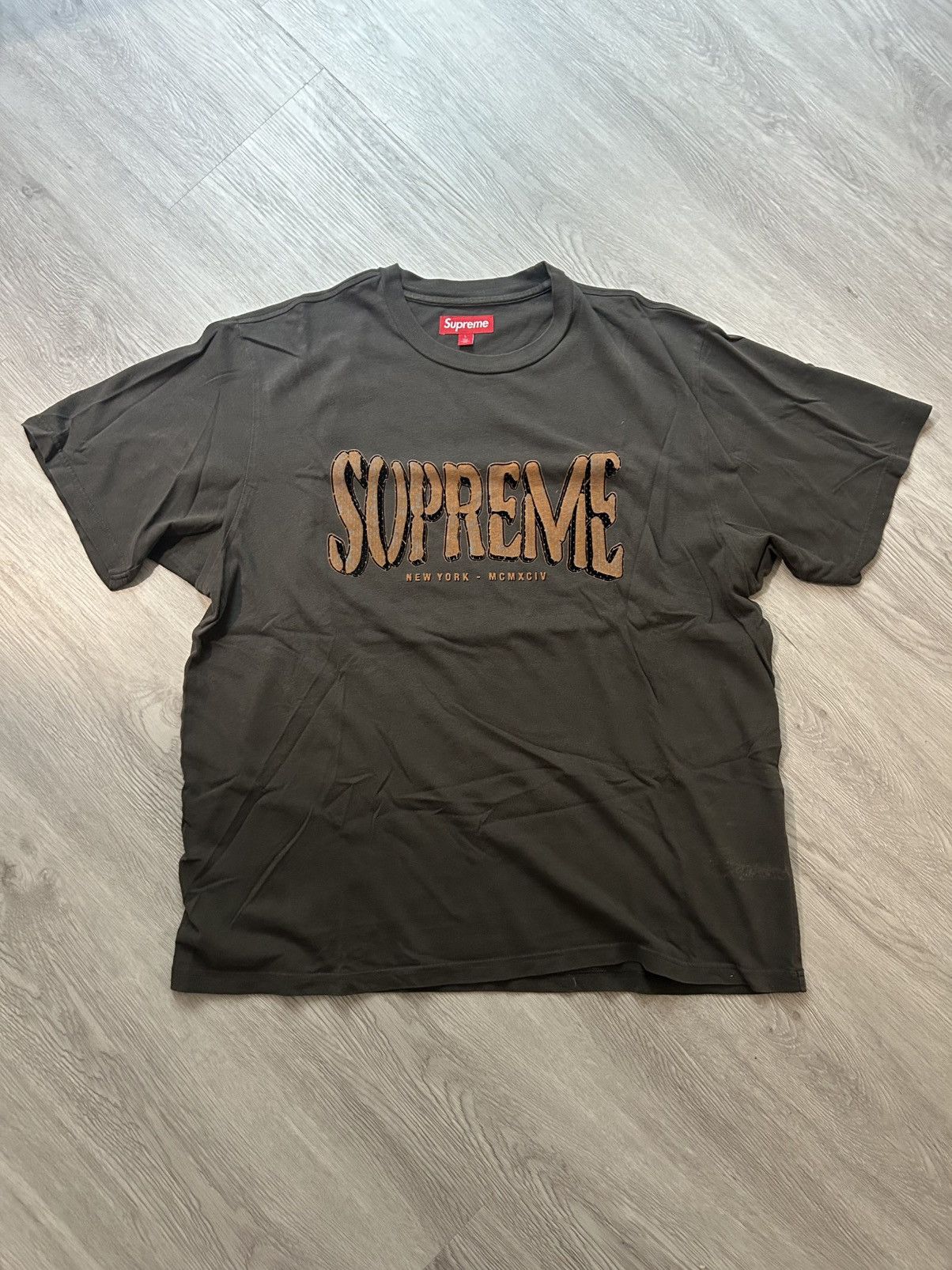 Supreme Supreme Chenille Arc Logo S/S Top | Grailed