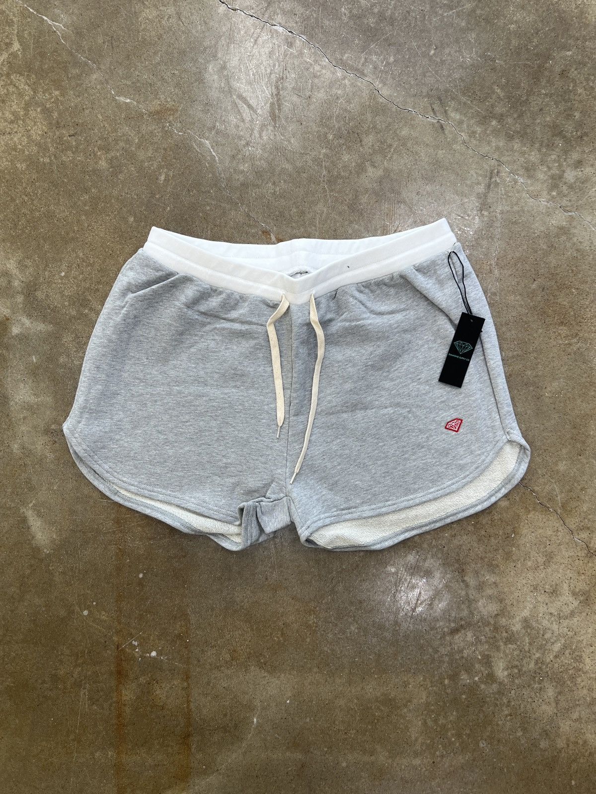 Diamond Supply Co. Diamond Supply Sweatshorts Grey XL Size 36" / US 14 / IT 50 - 2 Thumbnail