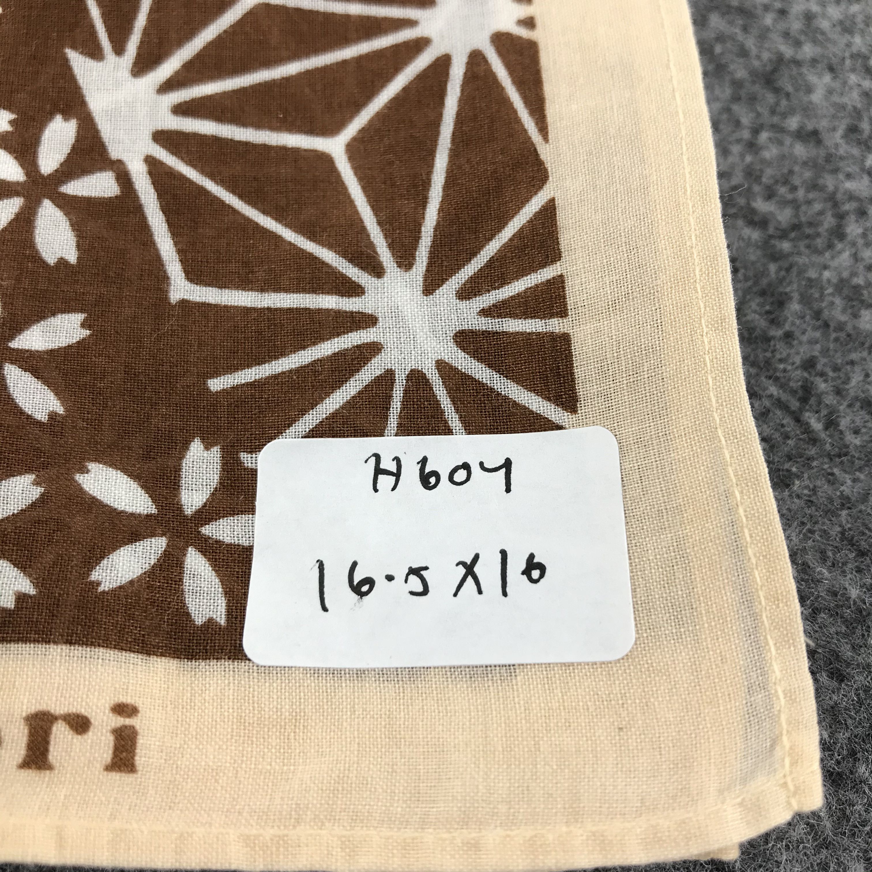 Hanae Mori Hanae Mori Sakura Design Handkerchief Neckerchief H604 Size ONE SIZE - 8 Thumbnail