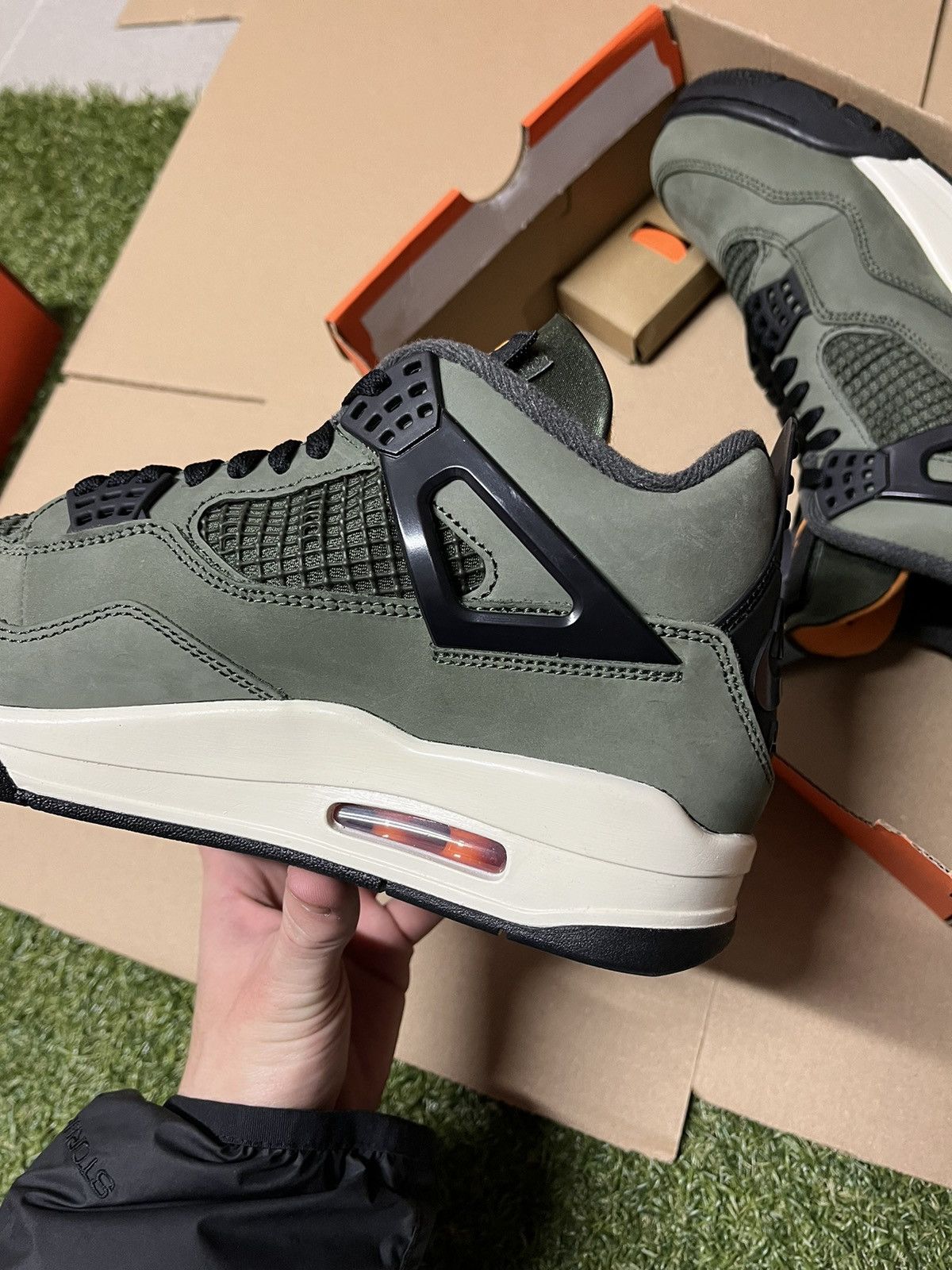 Nike Jordan 4 Retro Undefeated Sp Size US 9 / EU 42 - 8 Thumbnail
