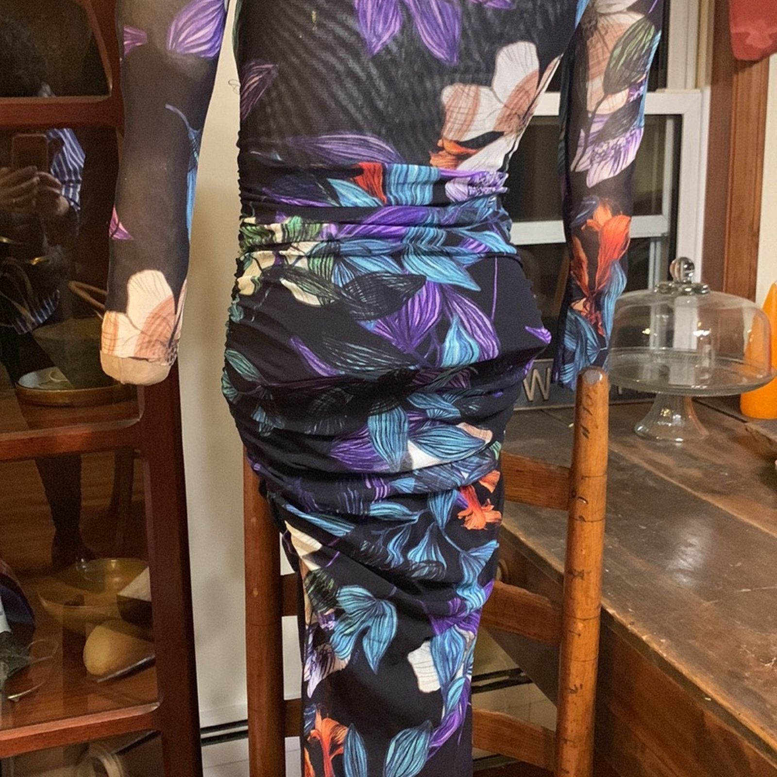FUZZI Fuzzi Italy mesh floral V neck bodycon bombshell wiggledress Size XS / US 0-2 / IT 36-38 - 7 Thumbnail
