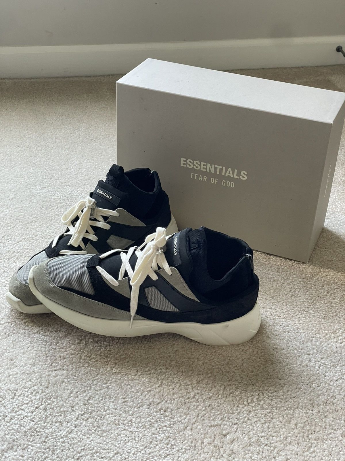 【FOG - FEAR OF GOD】ESSENTIALS BACKLESS RUNNER SNEAKER Fear of God Essentials Backless Runner Review & On Feet