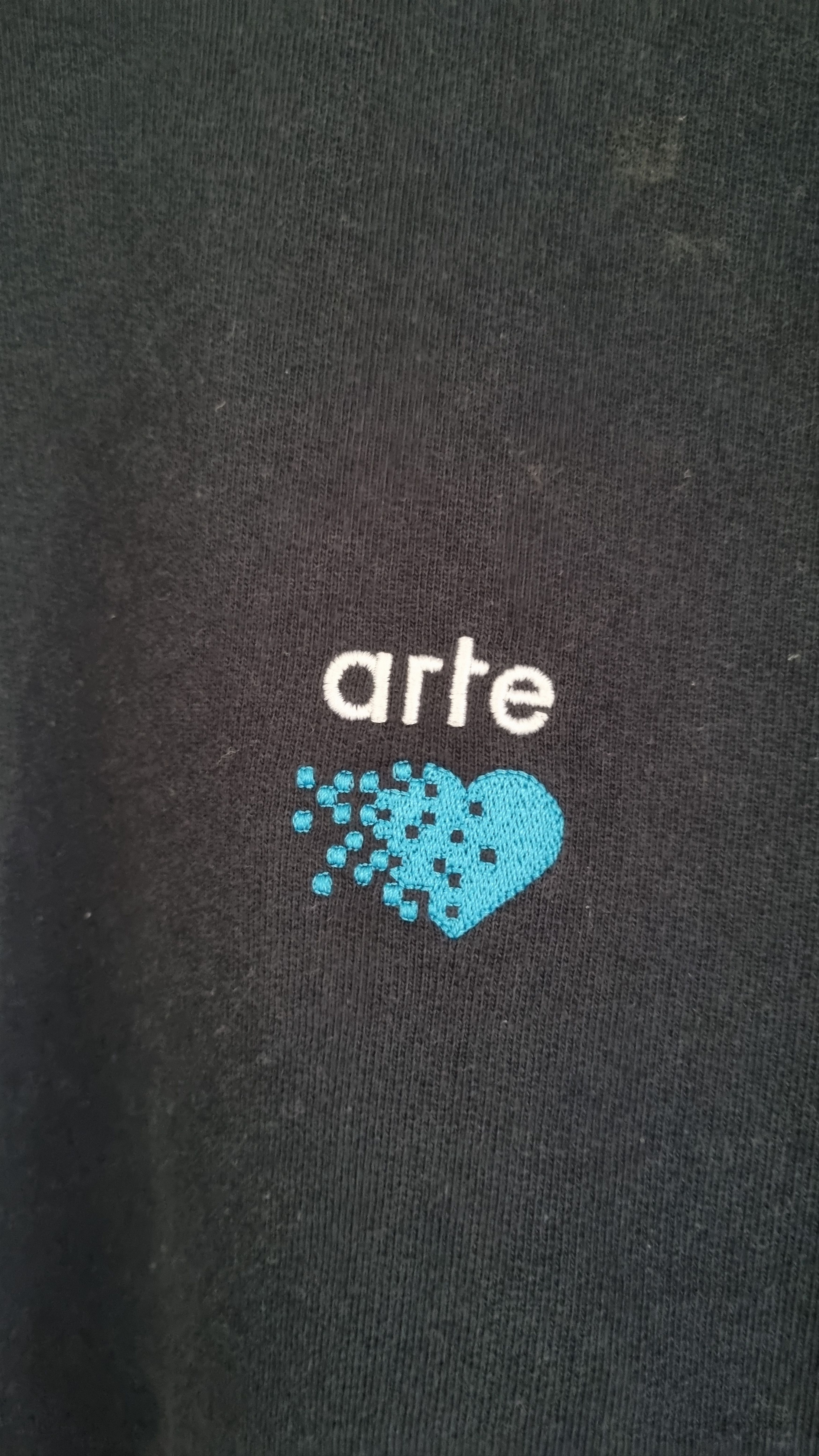 Arte Antwerp Arte Antwerp Pixelated Heart Crewneck Size US M / EU 48-50 / 2 - 4 Thumbnail
