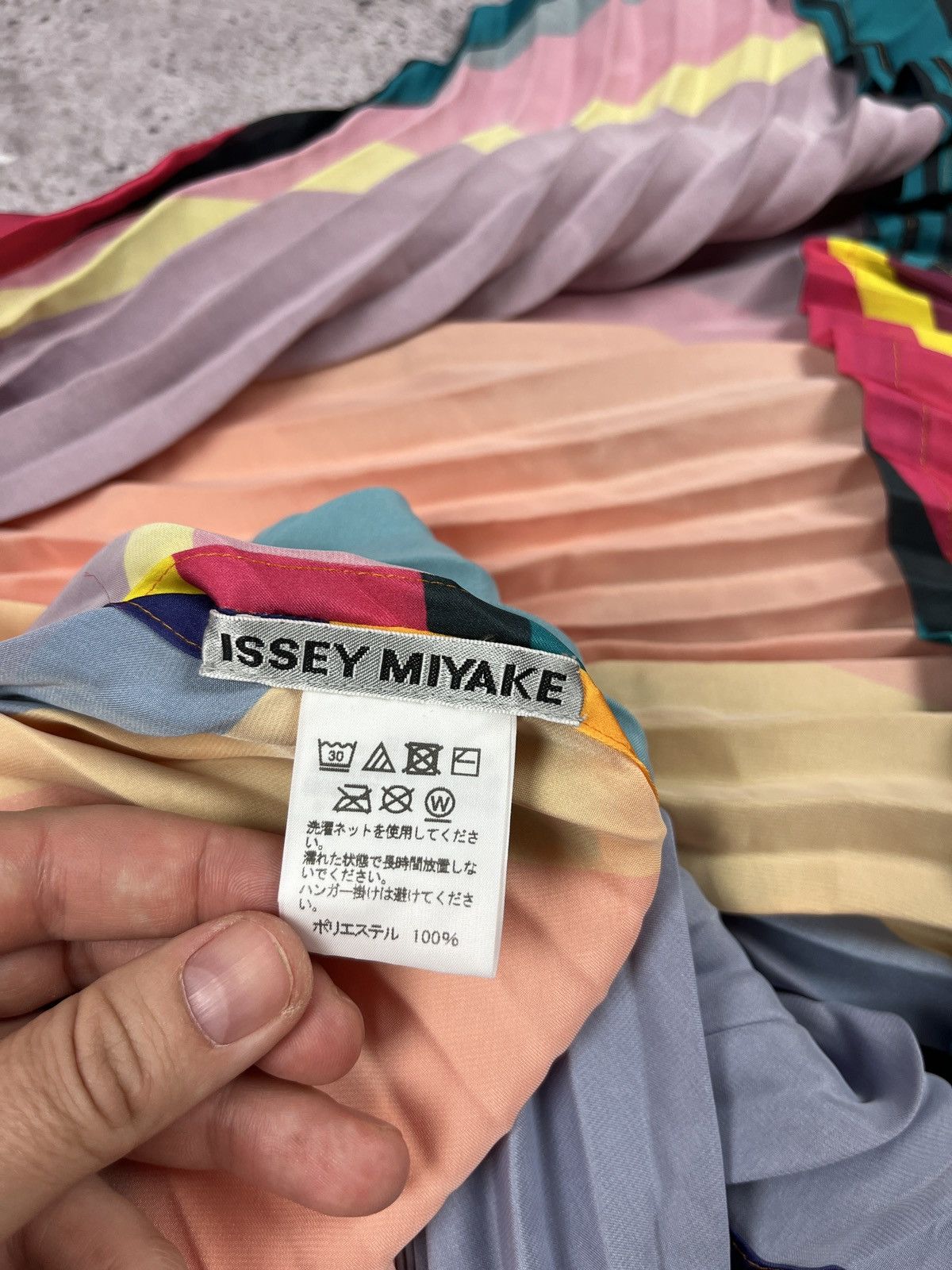 Issey Miyake × Japanese Brand × Pleats Please Issey Miyake Rare🔥Issey Miyake Plated Poncho Top Size XS / US 0-2 / IT 36-38 - 10 Thumbnail