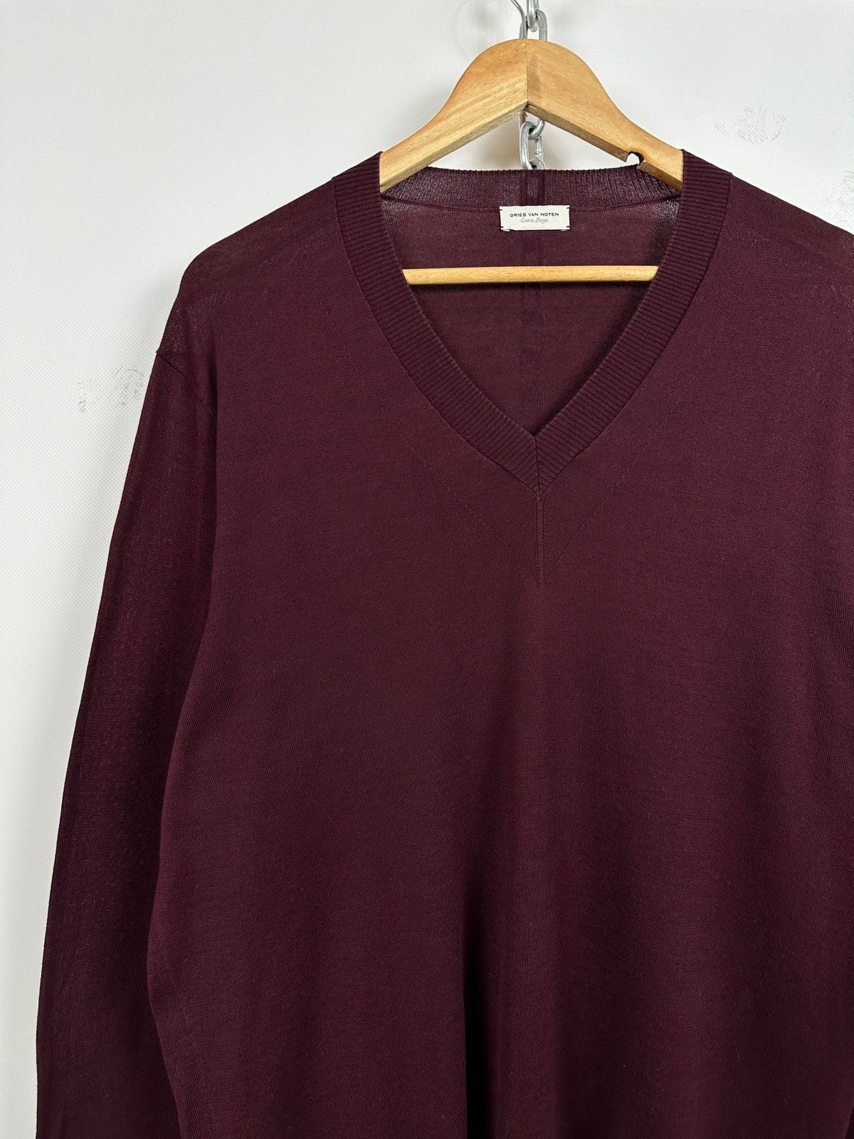 Dries Van Noten Dries Van Noten Burgundy V-Neck Lightweight Sweater Pullover Size US XL / EU 56 / 4 - 5 Thumbnail