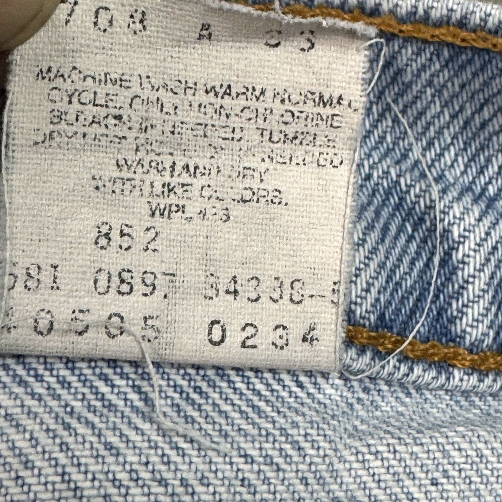 Levi's VINTAGE Levi's 505 Jeans Mens 34x29 Blue 90s Orange Tab Faded Distressed Regular 5-Pocket Denim Cotton Straight Beltless? No Size US 36 / EU 52 - 7 Thumbnail