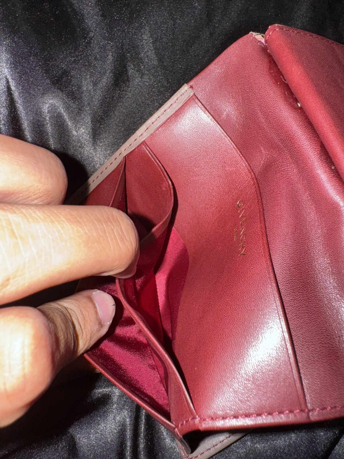 Givenchy × Vintage Givenchy Burgandy Leather GHW Bi-Fold Wallet Size ONE SIZE - 8 Thumbnail