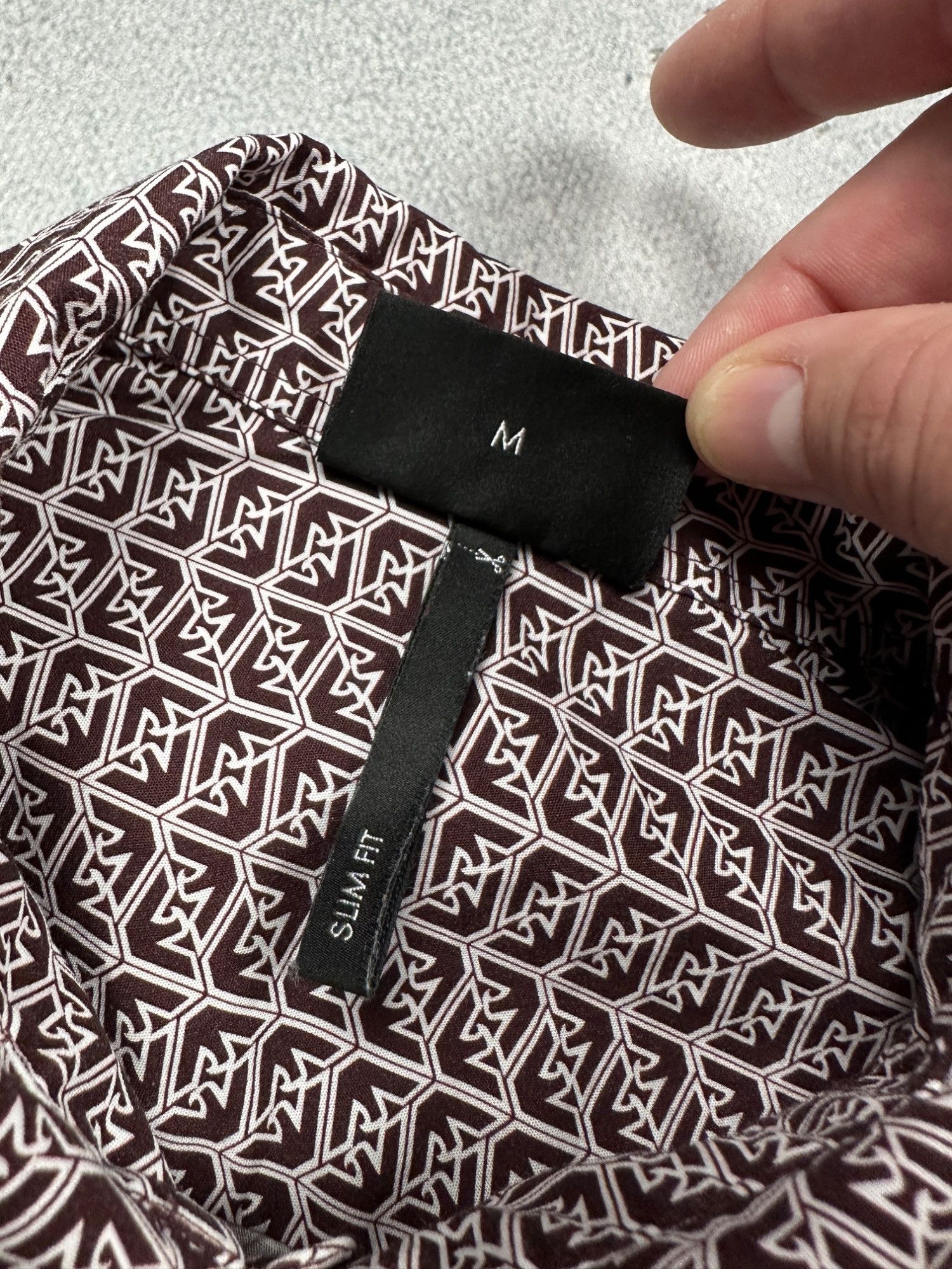 Armani Emporio Armani Slim Fit Button-Up Luxury Monogram Shirt Size US M / EU 48-50 / 2 - 10 Thumbnail