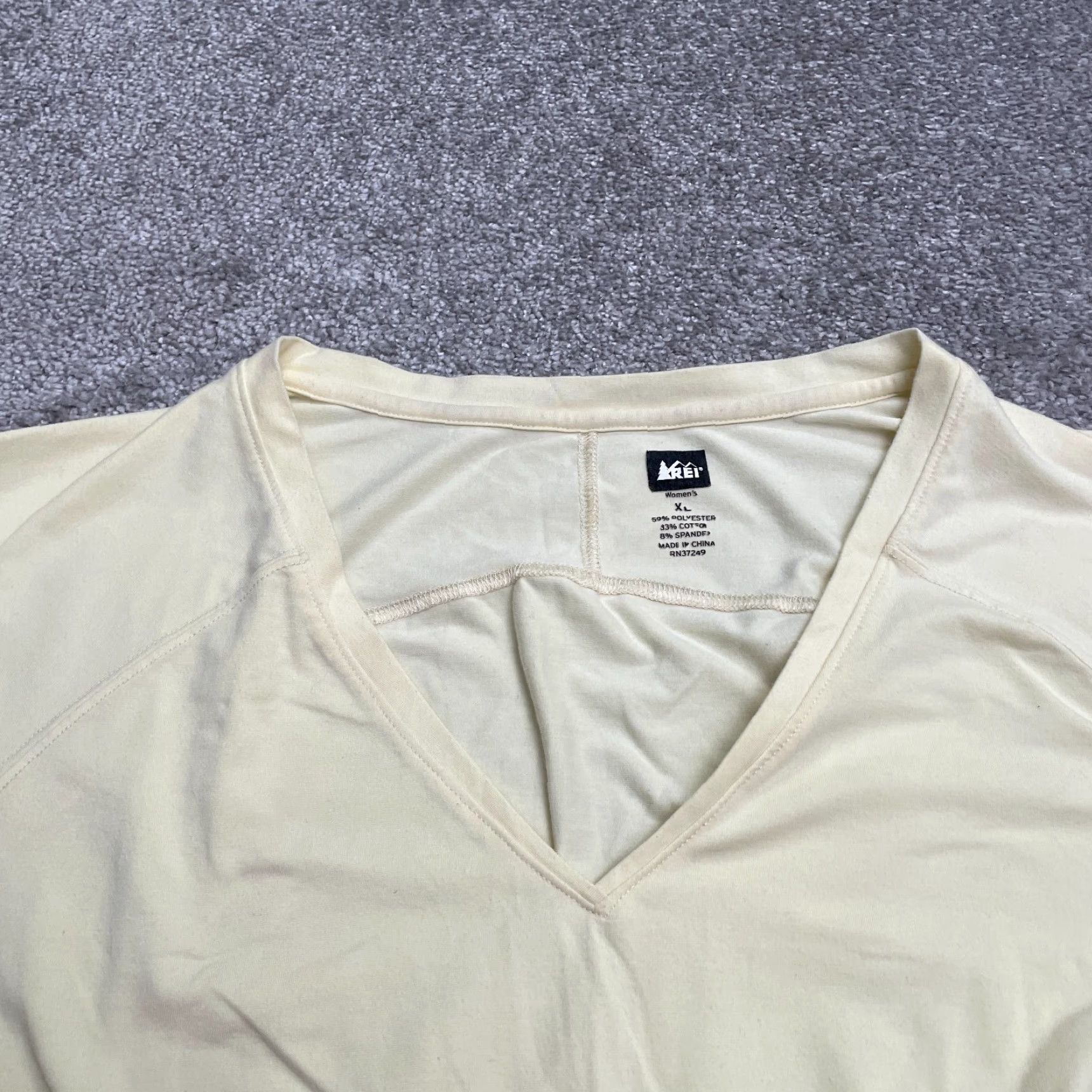 Vintage REI Outdoor Shirt Womens XL Yellow Cap Sleeve Zip Pocket V-Neck Stretch Casual Size XL / US 12-14 / IT 48-50 - 3 Thumbnail