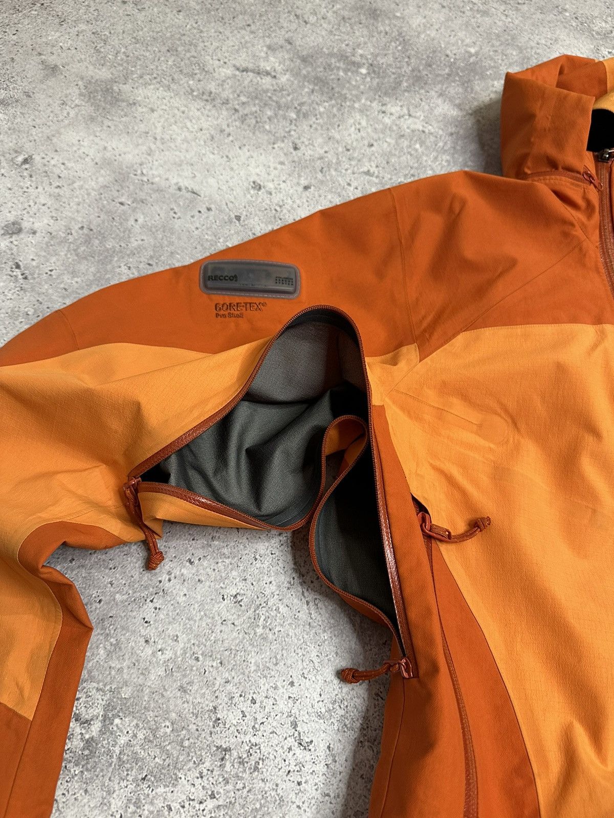 Arc'teryx Arc'teryx SideWinder Gore-Tex Pro Shell Orange Recco Jacket Size XS / US 0-2 / IT 36-38 - 20 Thumbnail