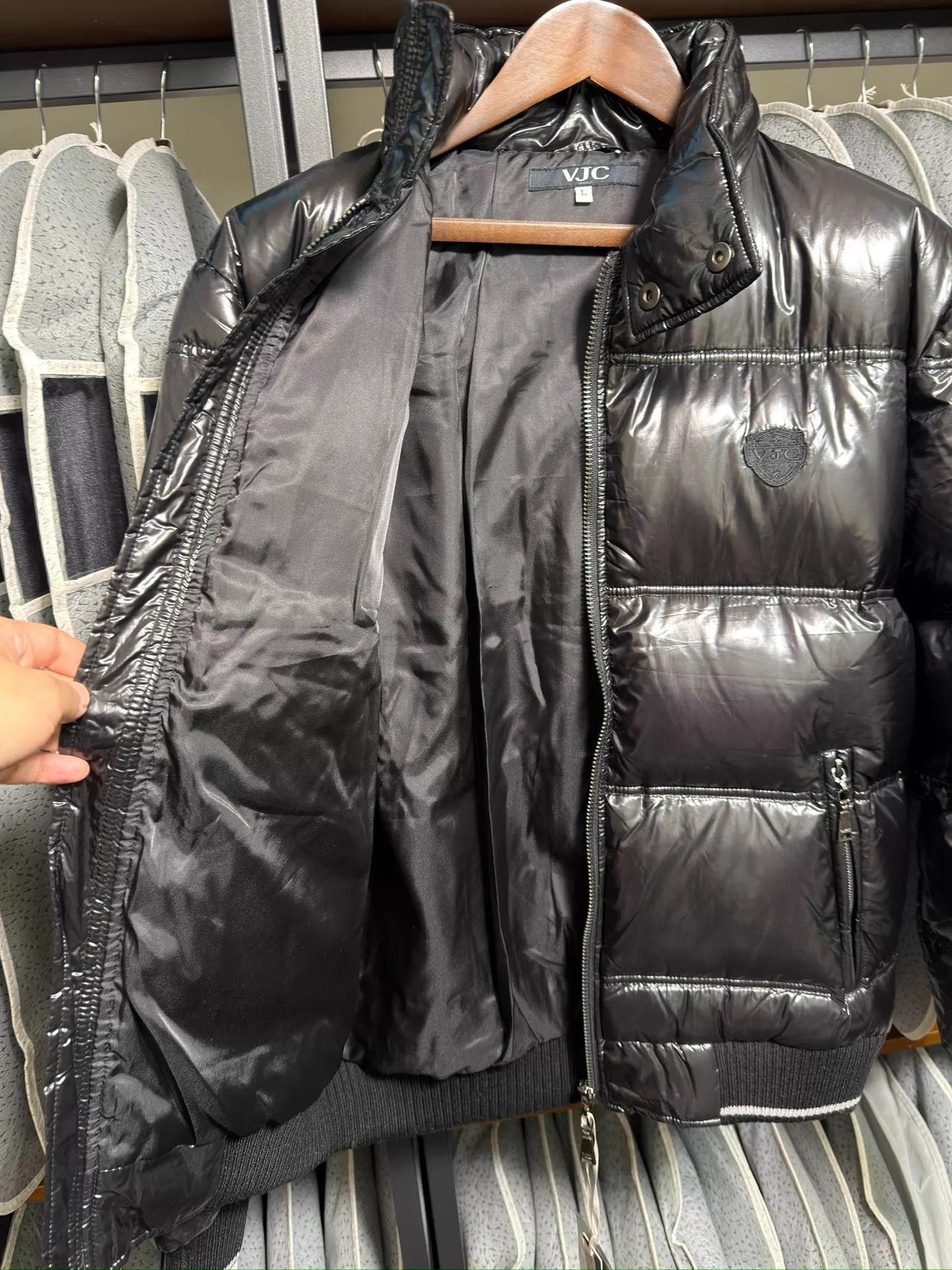 Versace Versace Glossy Oversized Puffer Jacket L New with Tags Size US L / EU 52-54 / 3 - 7 Thumbnail