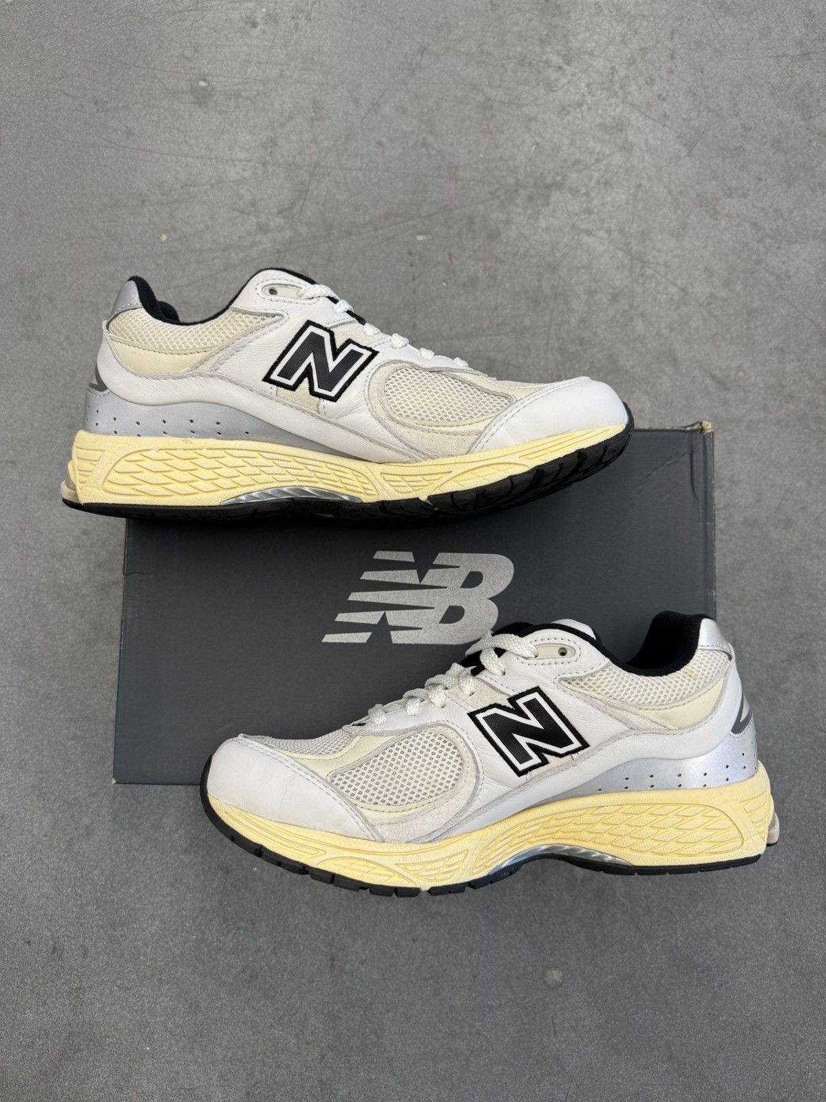 New Balance 2020 New Balance 2002R ThisisNeverThat Size US 8 / EU 41 - 2 Thumbnail