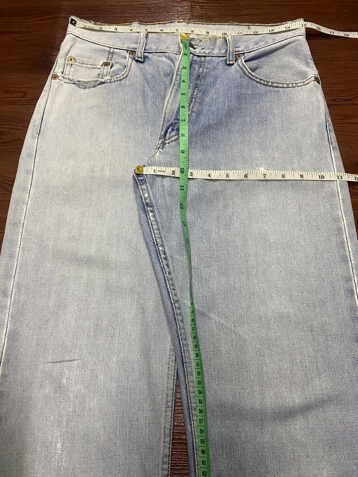 Levi's Vintage Clothing Vintage Levis557 90’s Faded Wash Distressed Loose Jeans Size US 30 / EU 46 - 11 Thumbnail