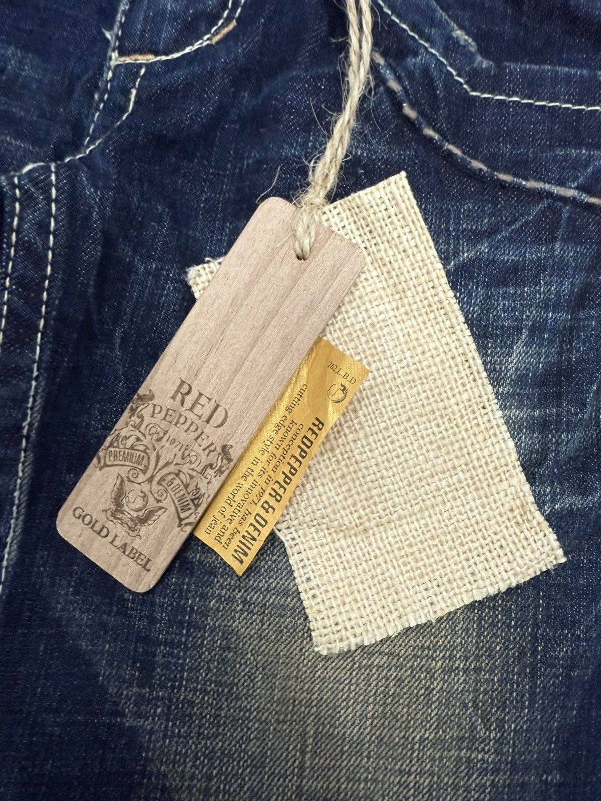 Hysteric Glamour × Japanese Brand Red Pepper Feather Wings Embroidered Lowrise Mud Flare Jeans Size US 27 - 20 Thumbnail