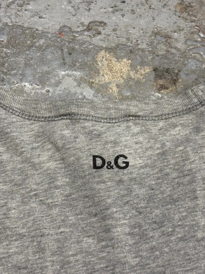 Dolce & Gabbana 2000s Dolce & Gabbana Chill Lady Grey T-Shirt Size US S / EU 44-46 / 1 - 8 Thumbnail