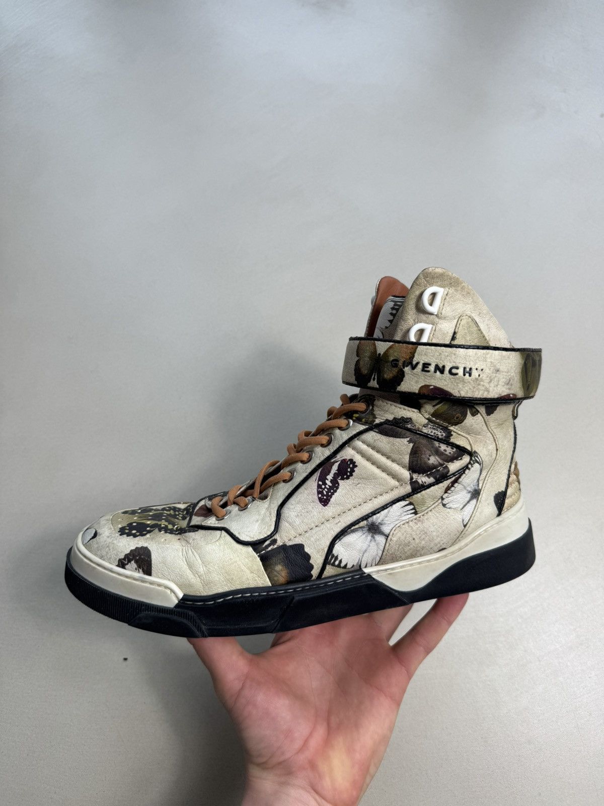Givenchy Givenchy Tyson Star High-Top Sneaker 43 | Grailed