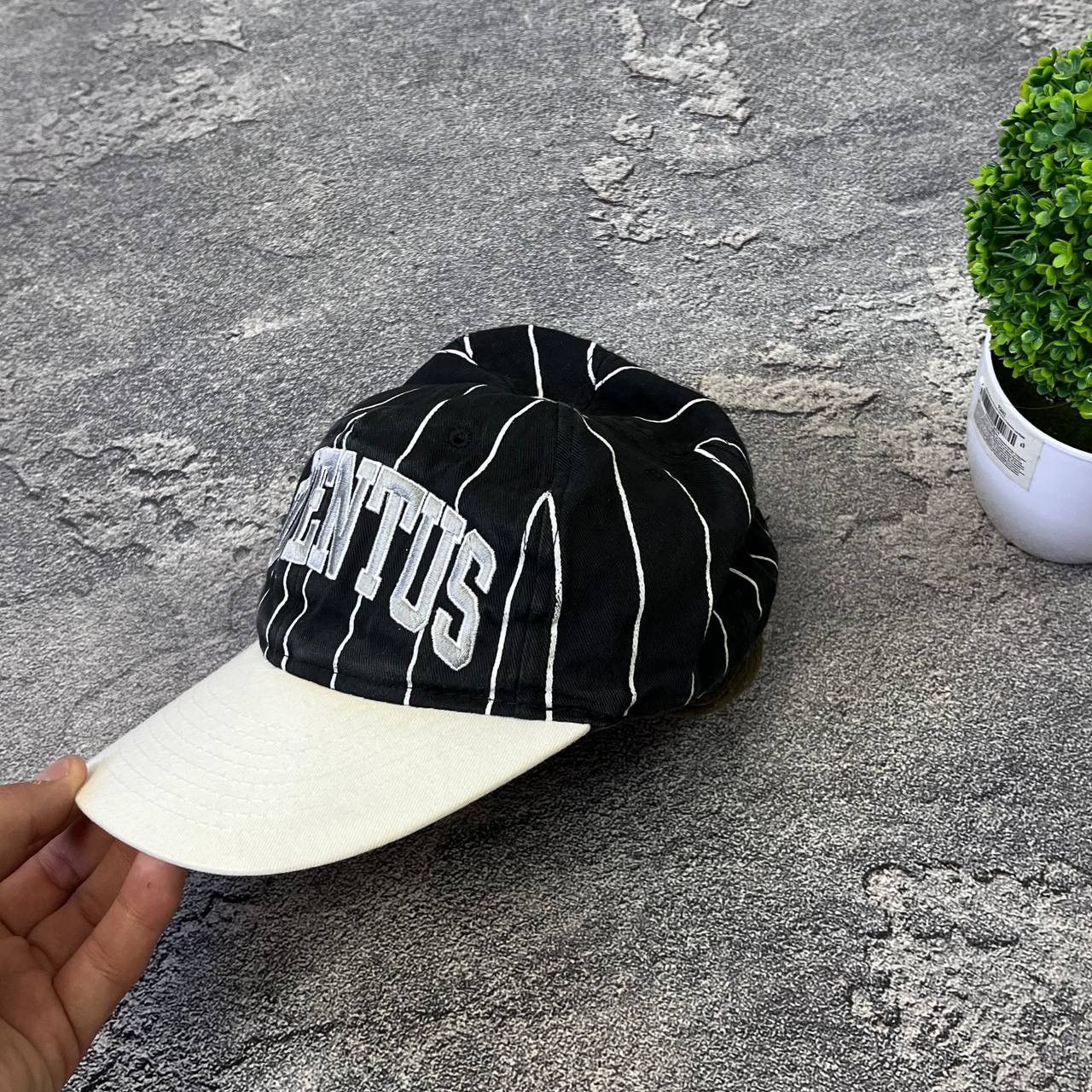 Vintage Vintage Rare Juventus Snapback Football Hat Italy Cap Hype Size ONE SIZE - 6 Thumbnail