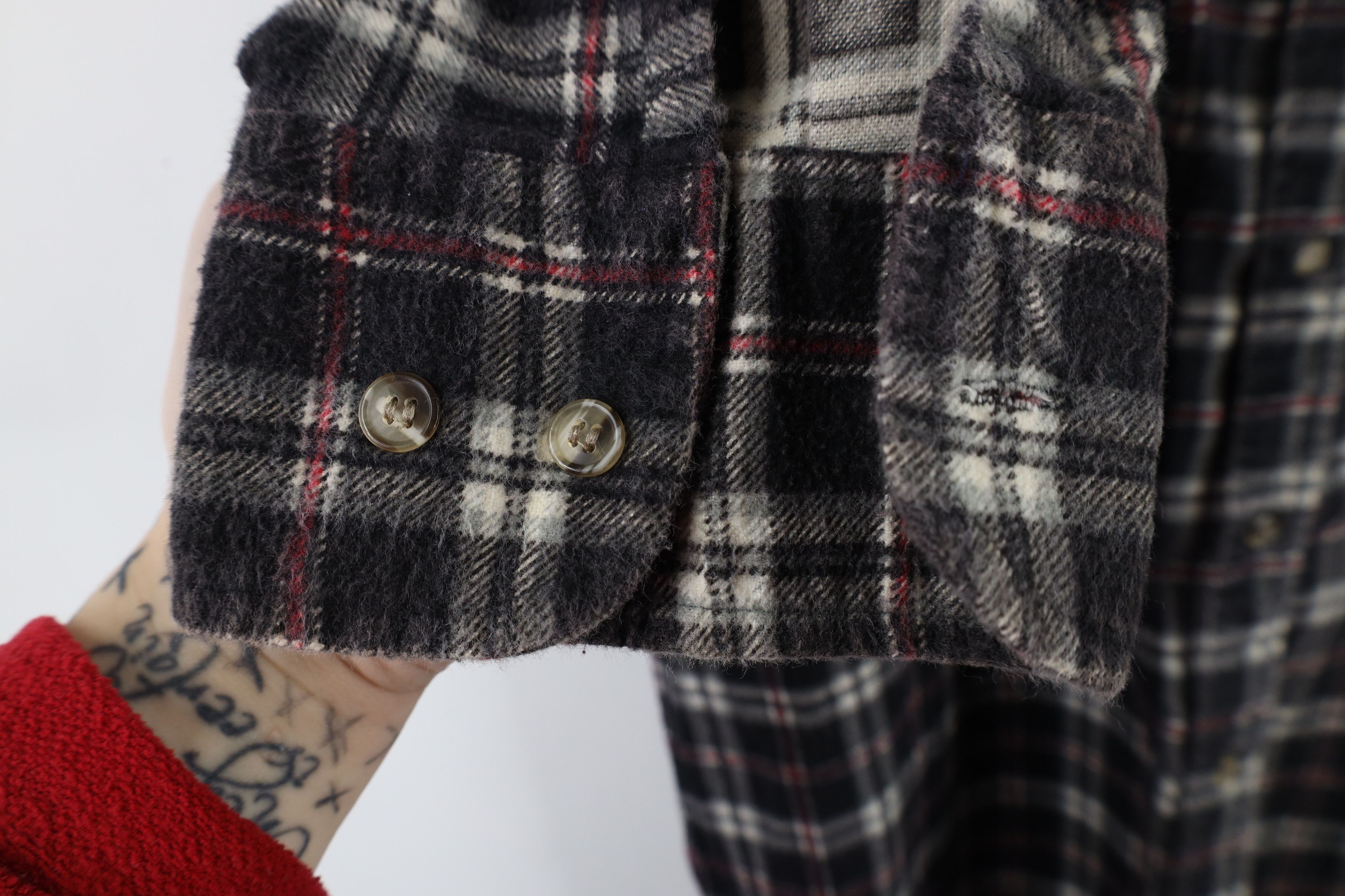 Vintage Vintage 90s Streetwear Flannel Collared Button Shirt Plaid Size US XL / EU 56 / 4 - 7 Thumbnail