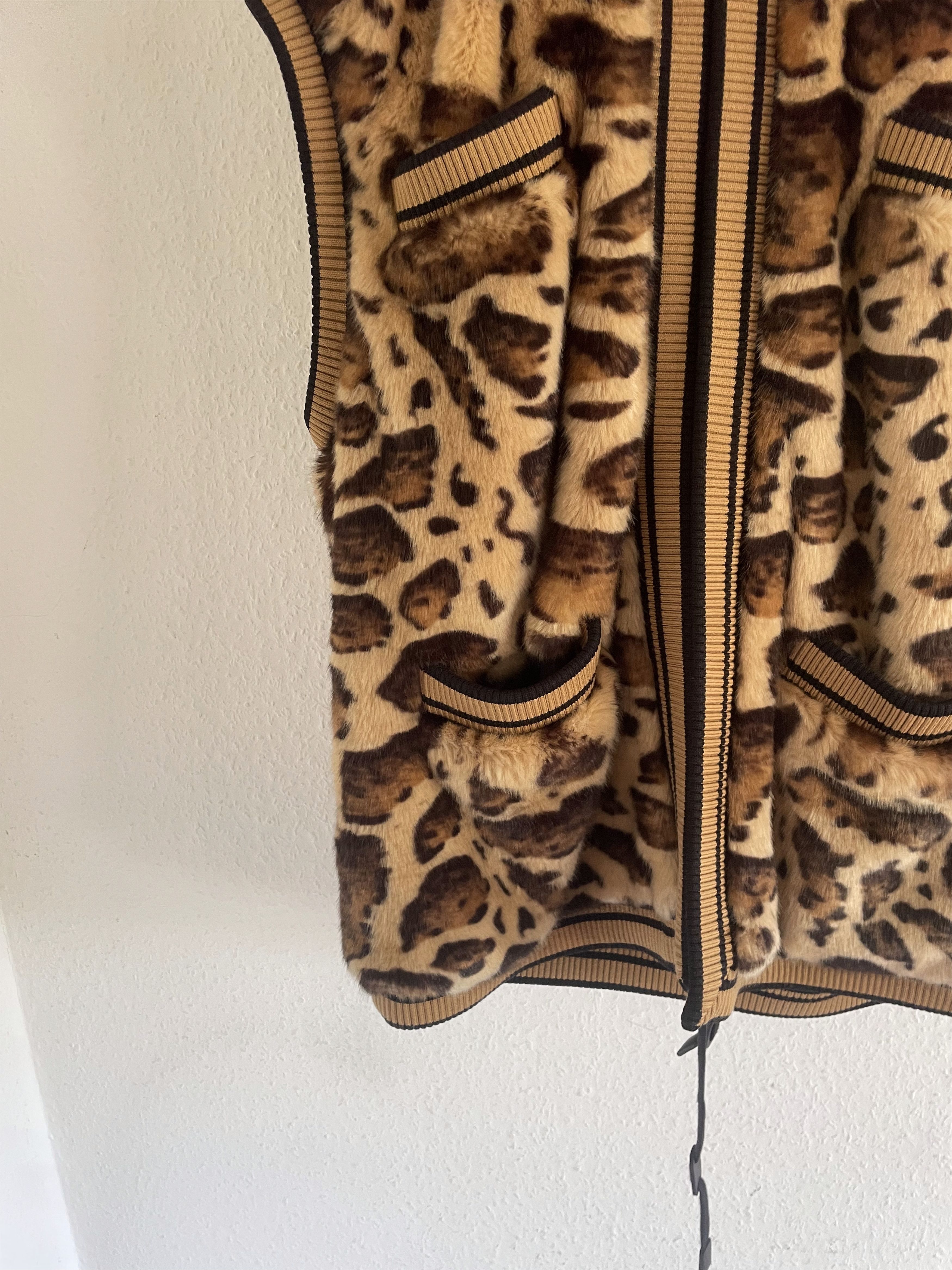 Dolce & Gabbana FW17 Leopard Faux Fur Hooded Vest Size XS / US 0-2 / IT 36-38 - 6 Thumbnail