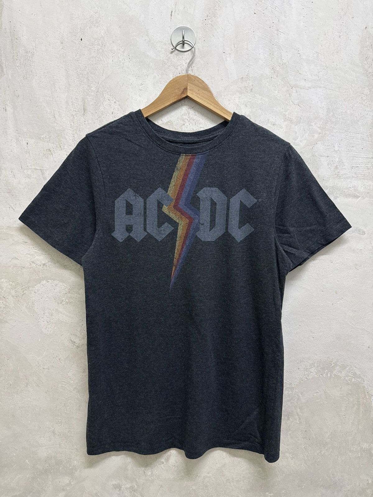 Band Tees 2000s ACDC ‘Back In Black’ Band T-Shirt Size US XS / EU 42 / 0 - 1 Thumbnail