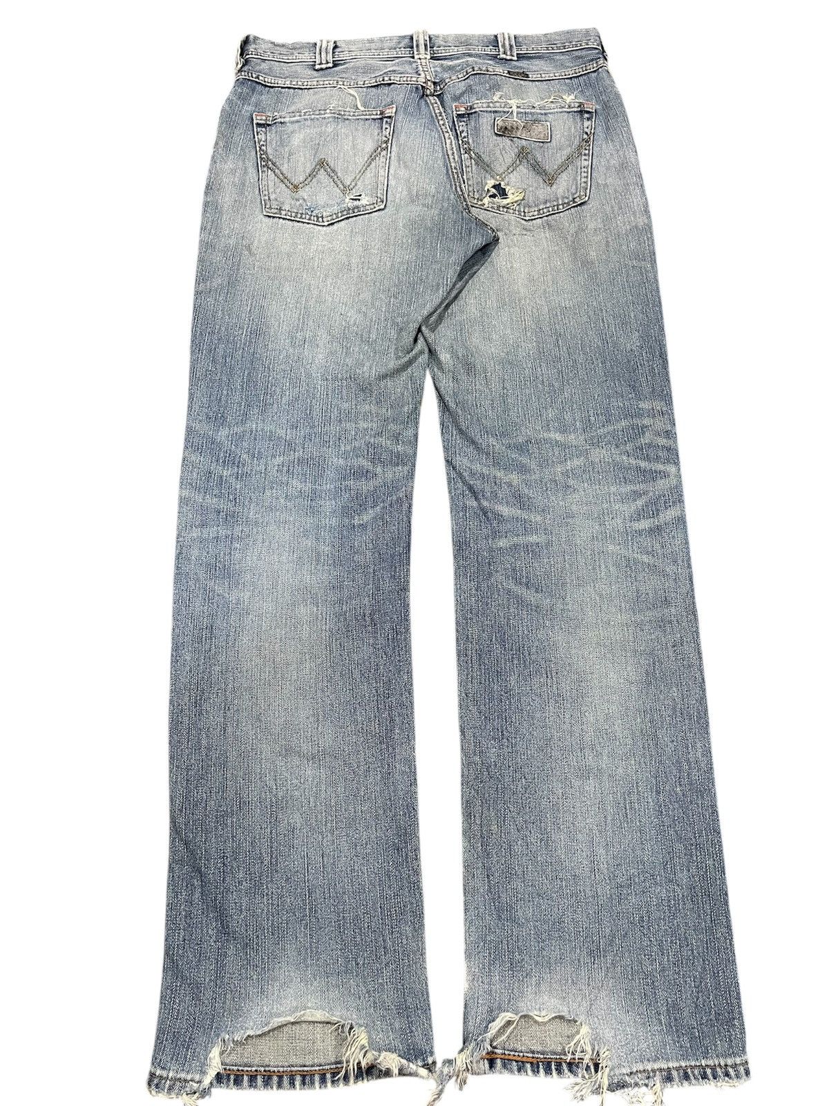 Japanese Brand Wrangler Vintage Distressed Wide Leg Jeans Y2K Grunge Size US 32 / EU 48 - 2 Thumbnail