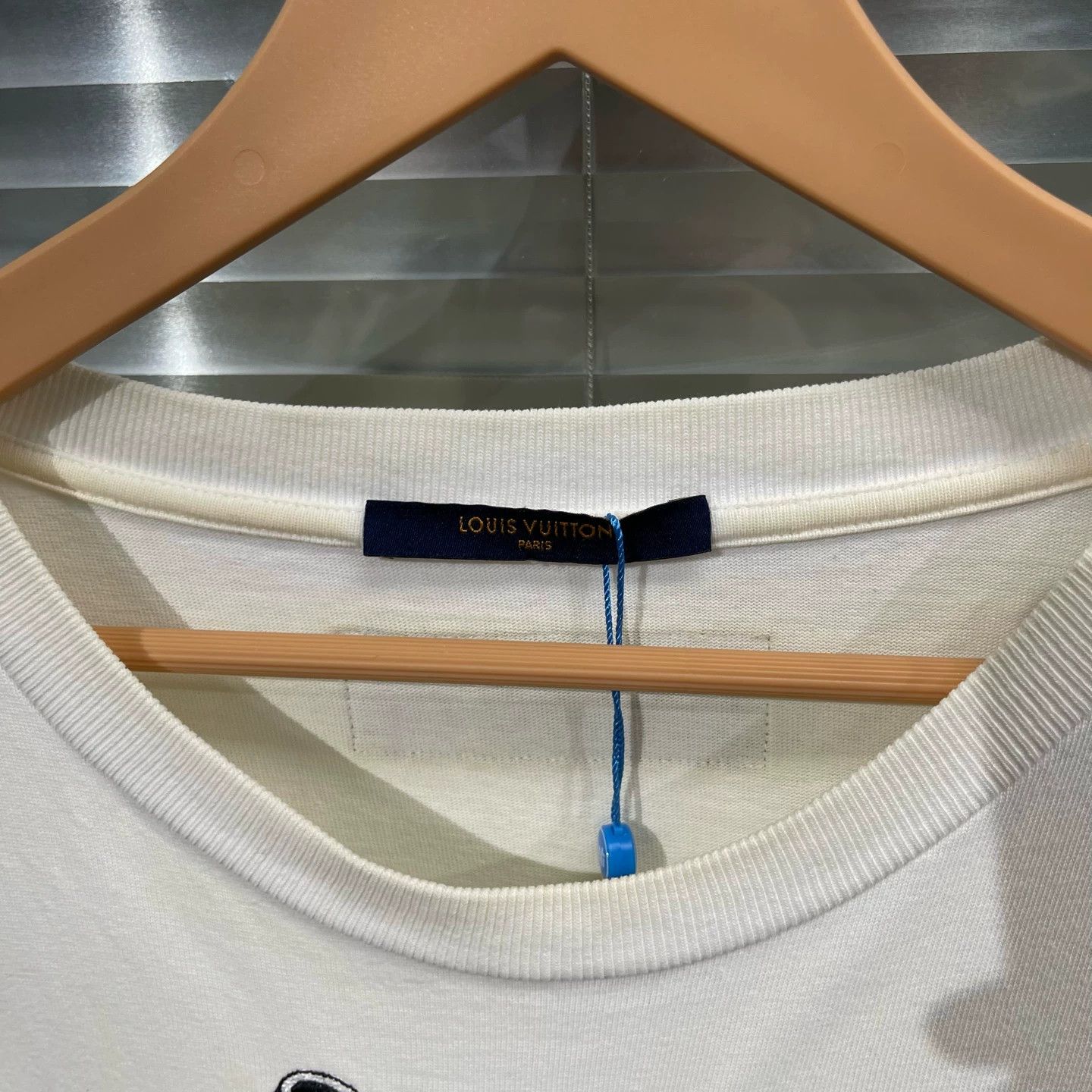 Louis Vuitton LV White Anchor Embroidered Short Sleeve Tee XL Size US XL / EU 56 / 4 - 3 Thumbnail