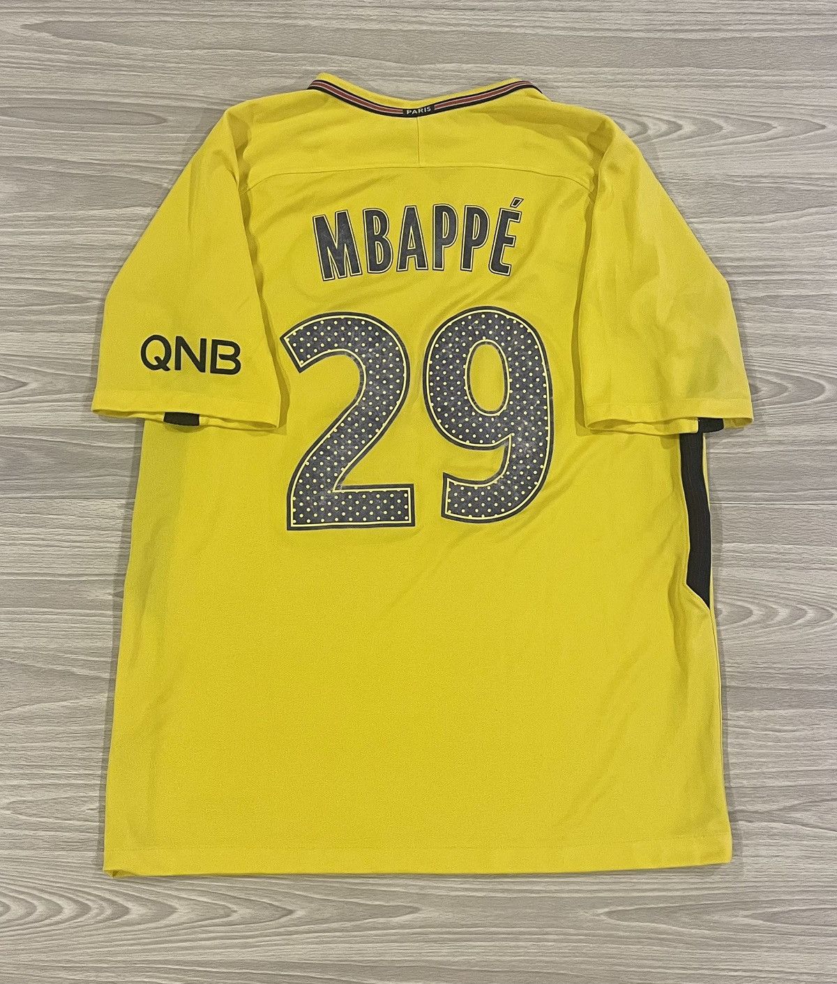 Nike Nike 2017/18 PSG Kylian Mbappe #29 Jersey Men’s Size Medium Size US M / EU 48-50 / 2 - 1 Thumbnail