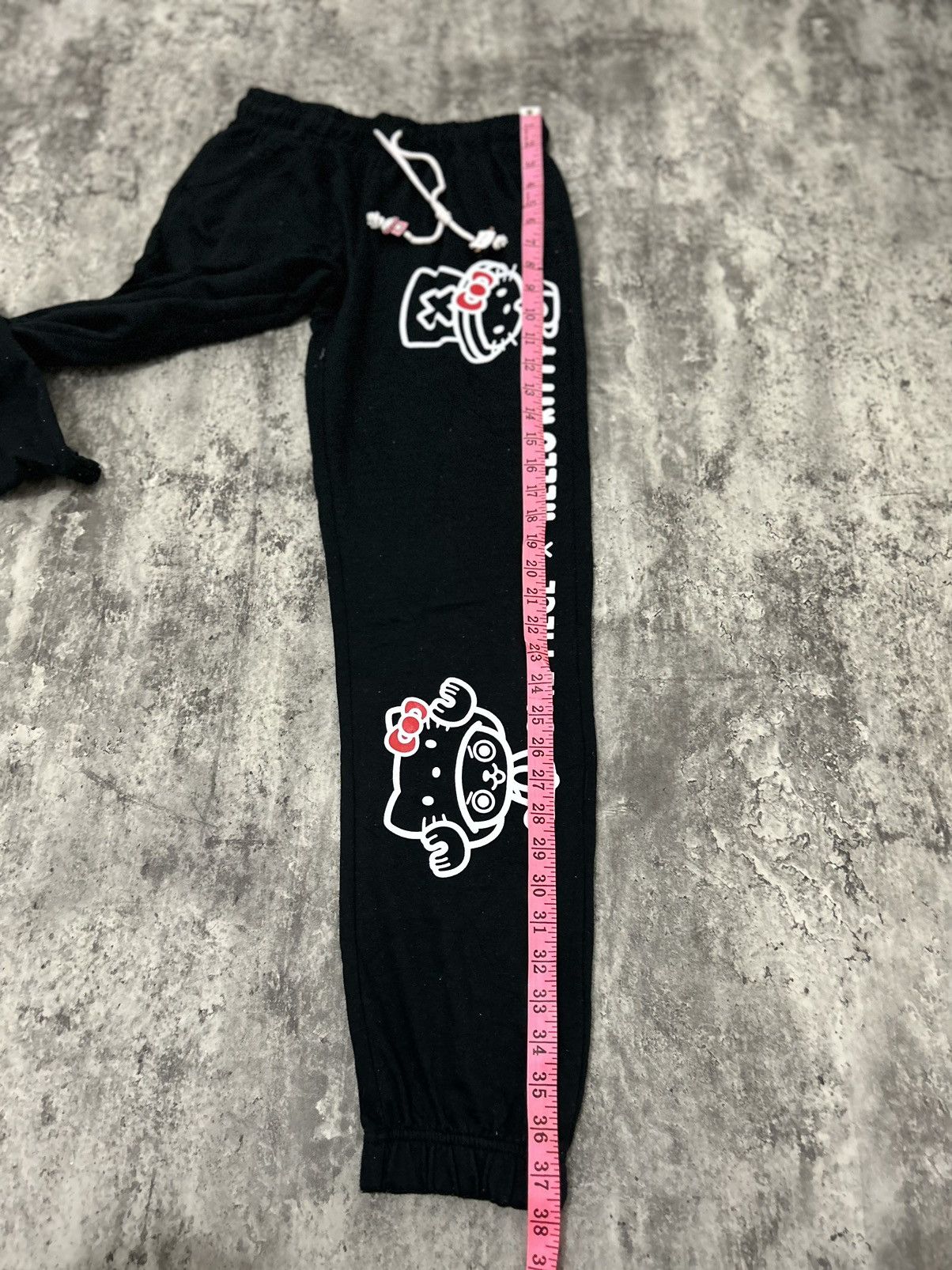 Cartoon Network × Japanese Brand × One Piece One Piece x Hello Kitty Jogger Pans Size US 28 / EU 44 - 16 Thumbnail