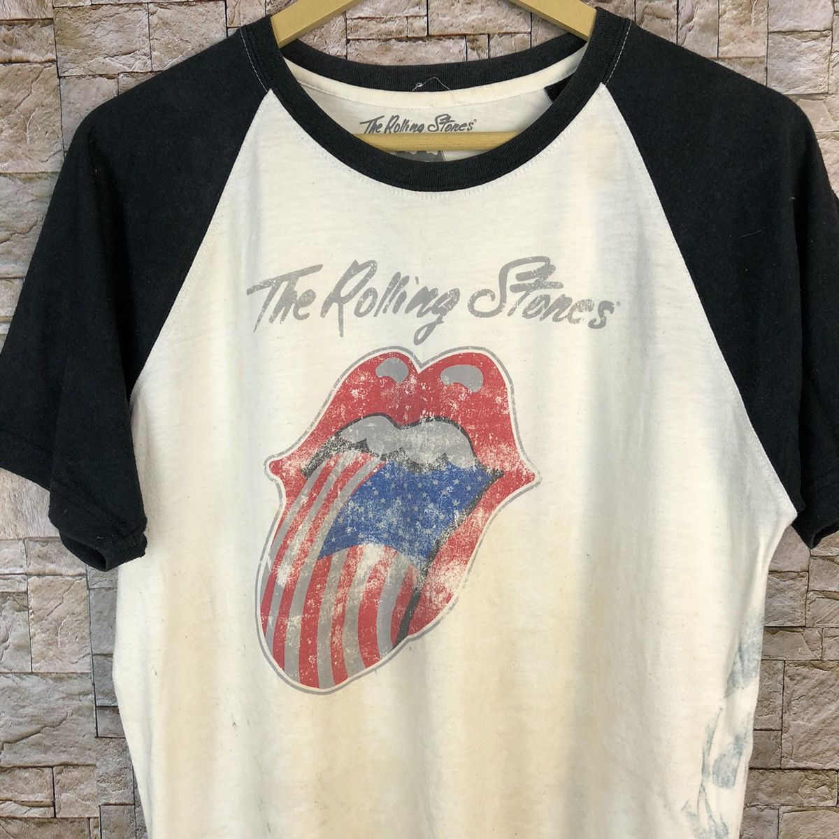 The Rolling Stones The Rolling Stones vintage band tee #A810 Size US L / EU 52-54 / 3 - 5 Thumbnail
