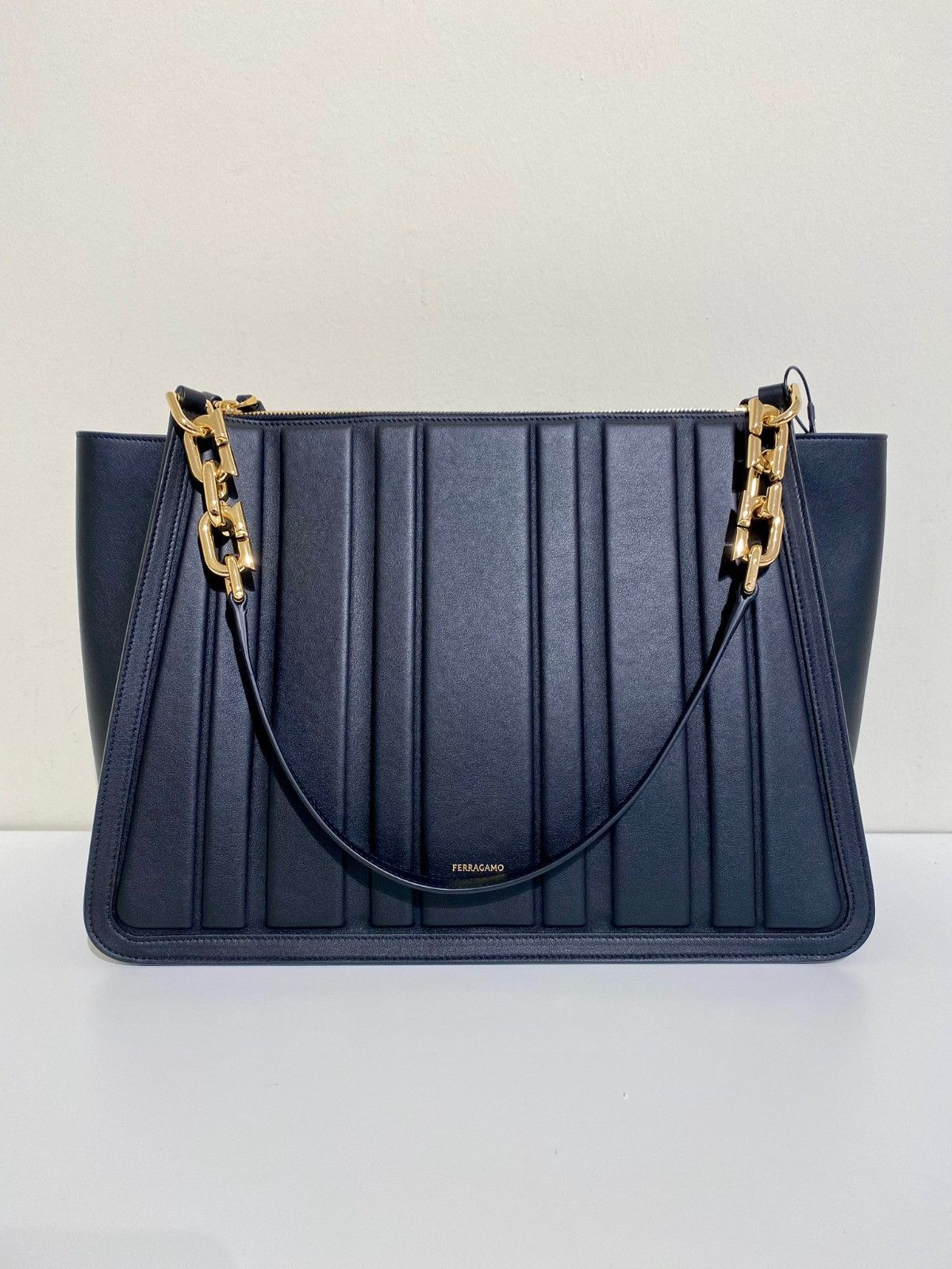 Salvatore Ferragamo o1s1rm1224 Size: OS / Embos Tote Bag in Navy Blue Size ONE SIZE - 1 Preview