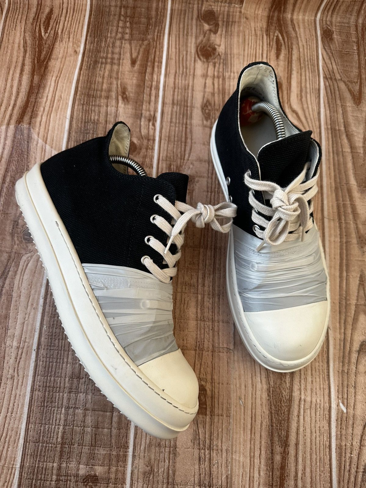Rick Owens Drkshdw Rick Owens Hustler Wrapped Ramones Black Milk Lowtops Size US 8.5 / EU 41-42 - 10 Thumbnail