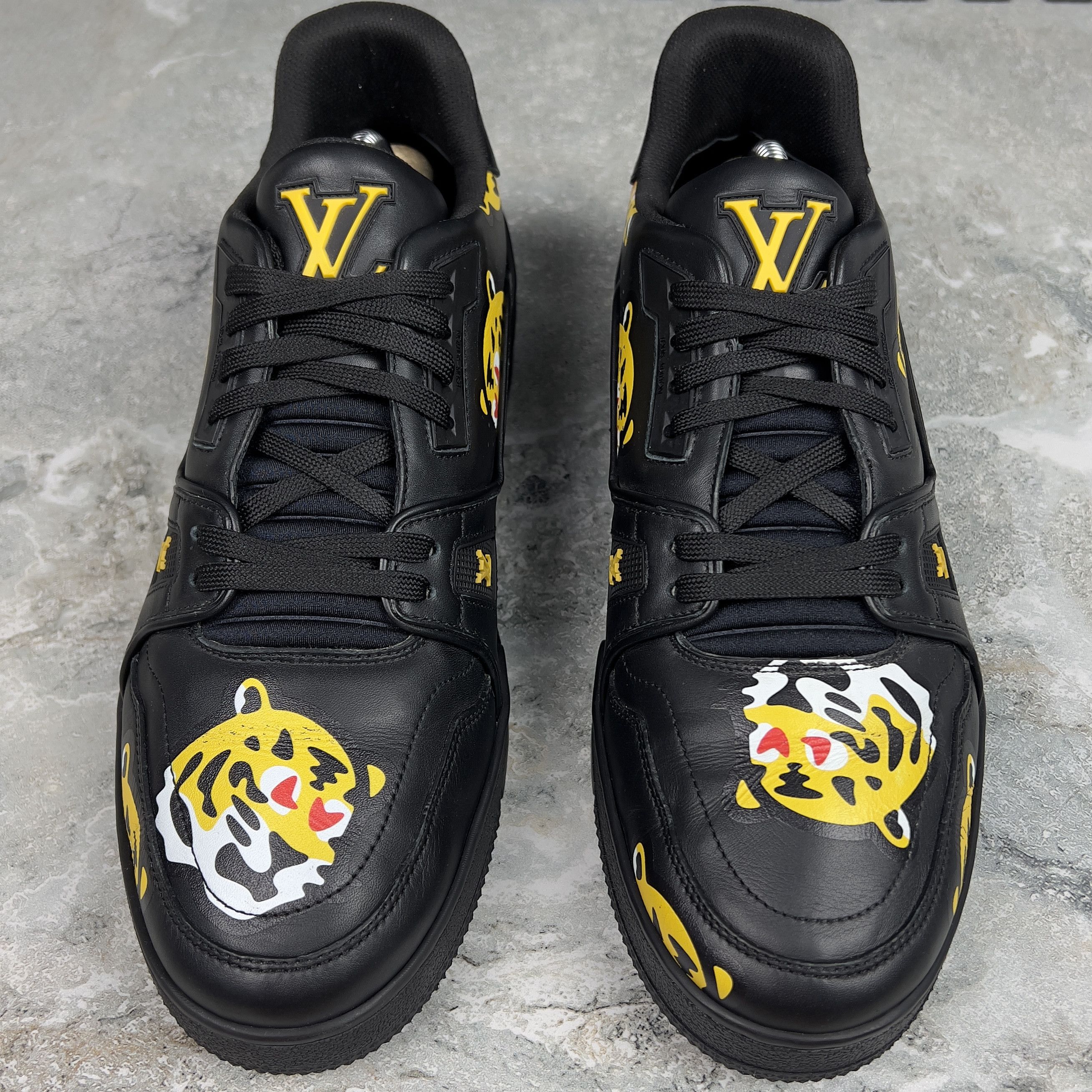 Louis Vuitton Louis Vuitton Nigo Trainer LV Tiger Sneaker Monogram Size US 9.5 / EU 42-43 - 6 Thumbnail