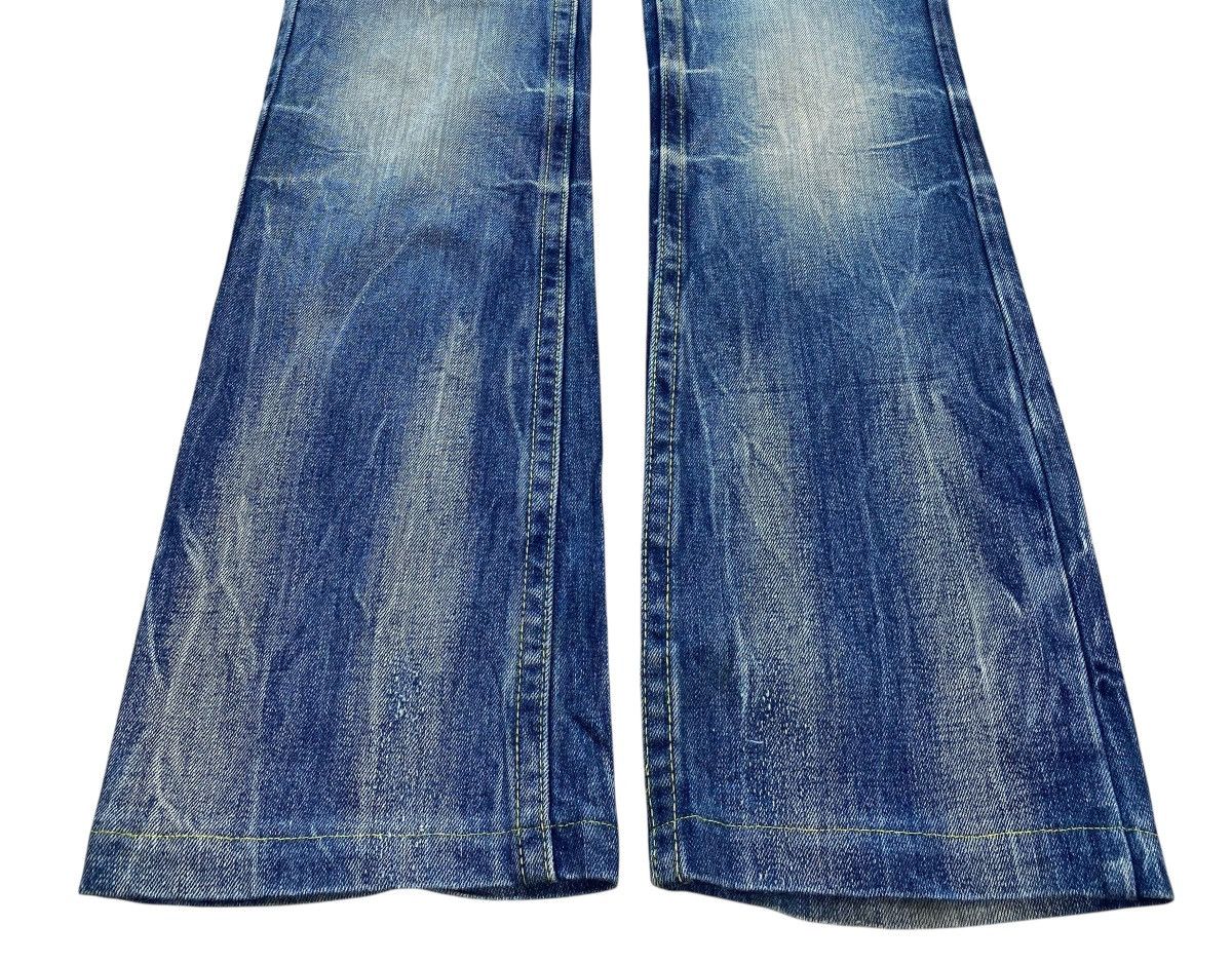 Japanese Brand Red Pepper low-rise flare jeans with angel wings design Size US 29 - 5 Thumbnail