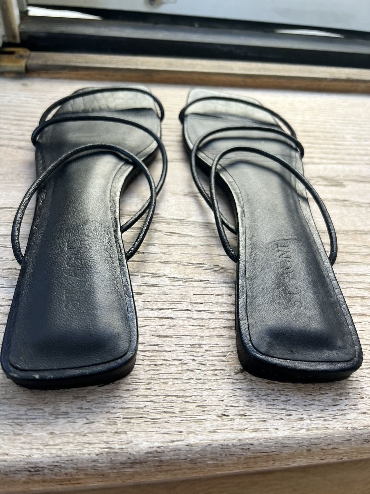 St. Agni St. Agni size 40 chic lightweight delicate slides sandals Size US 10 / IT 40 - 3 Thumbnail