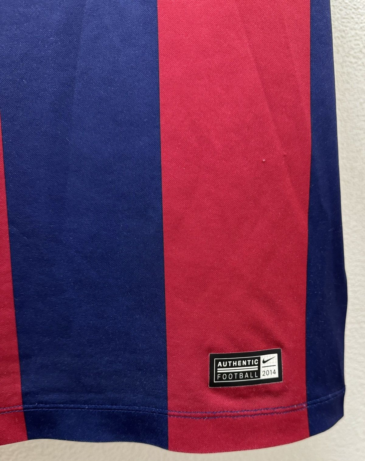 Nike Nike Barcelona 2014/15 home soccer jersey L sz Size US L / EU 52-54 / 3 - 8 Thumbnail