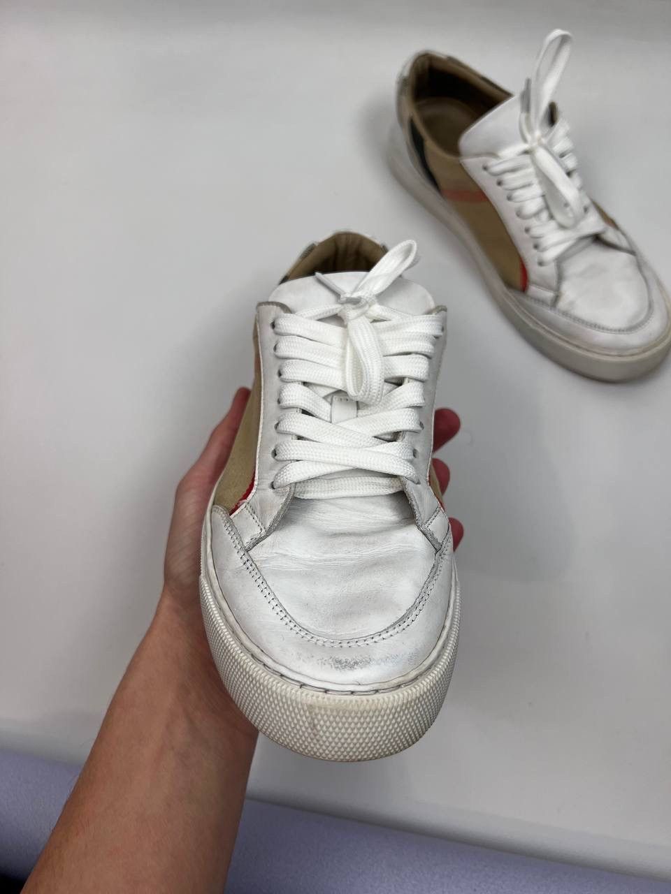 Burberry Burberry leather trainers shoes size 38 Size US 7 / EU 40 - 4 Thumbnail
