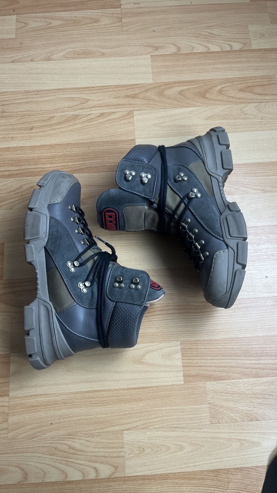 Gucci Gucci Flashtrack 9 1/2 Size US 9.5 / EU 42-43 - 1 Thumbnail