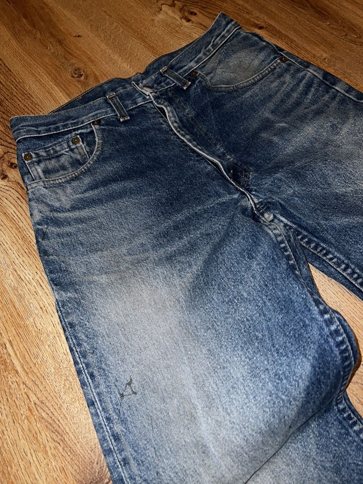 Levi's × Vintage Vintage Distressed Levis 501 Faded Blue Jeans Vintage Size US 32 / EU 48 - 8 Thumbnail