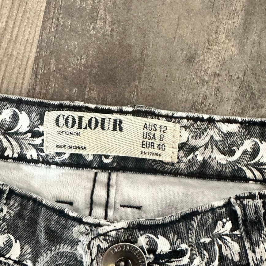 Other colour gray and white floral flower jeans Size 30" / US 8 / IT 44 - 2 Thumbnail