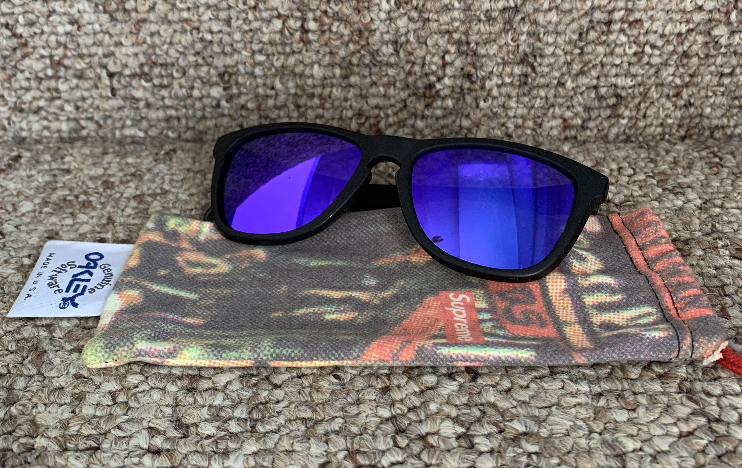 Oakley S/S 2007 Supreme x Oakley Frogskin Sunglasses + Case Size ONE SIZE - 15 Thumbnail