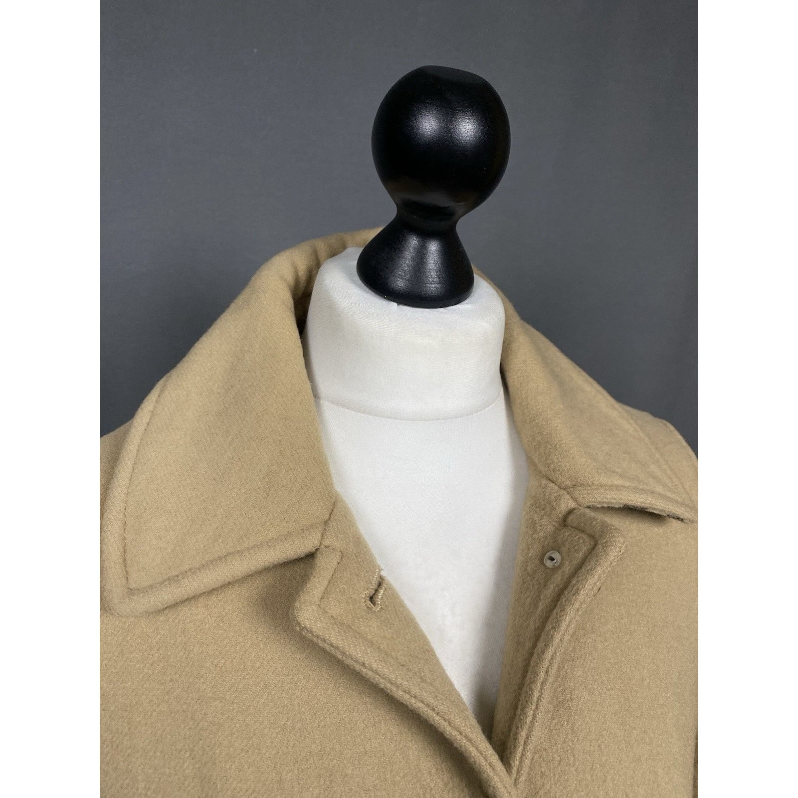 Burberry Burberry Women's Beige Wool Belted Trench Coat Size 40 Size S / US 4 / IT 40 - 7 Thumbnail