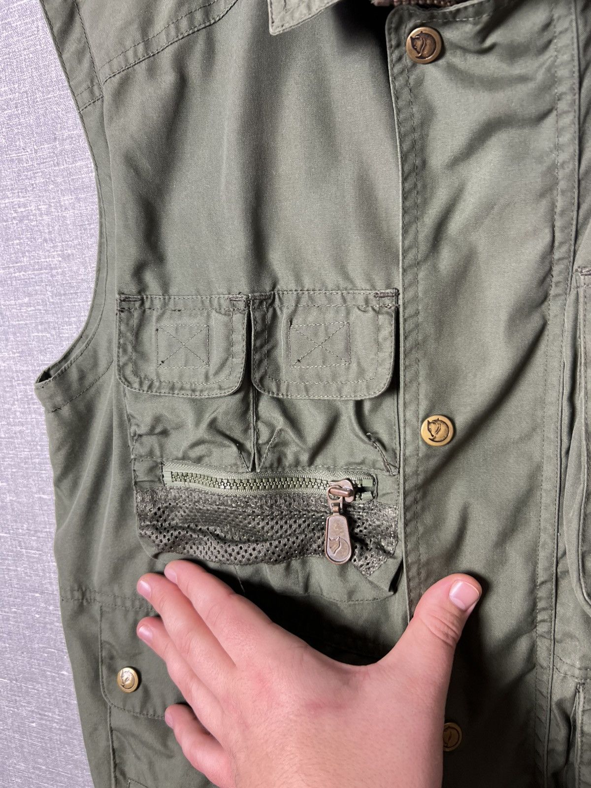 Fjallraven Vintage Rare Fjallraven Multi Pocket Men’s Vest Size M Size US M / EU 48-50 / 2 - 7 Thumbnail