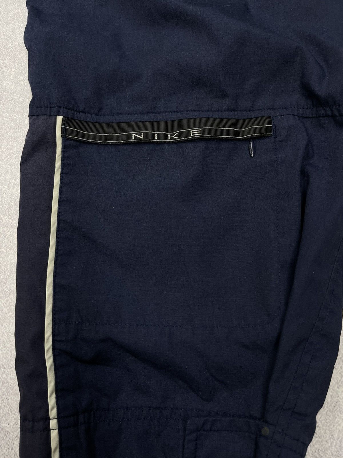 Nike Vintage Nike Nylon Sweatpants Navy Double Logo Y2K ACG TECH Size US 36 / EU 52 - 8 Thumbnail