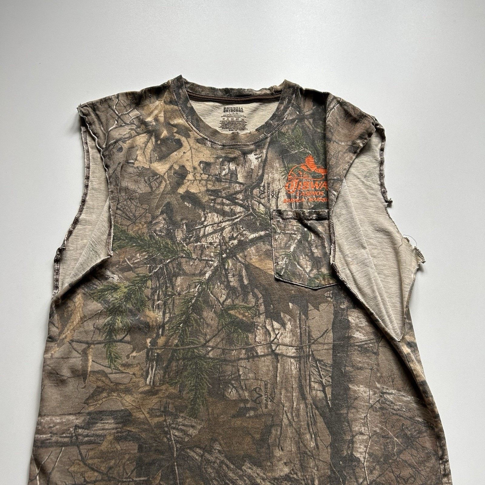 Realtree Vintage Russell Sleeveless Pocket Shirt Large Real Tree Camo Size US L / EU 52-54 / 3 - 8 Thumbnail