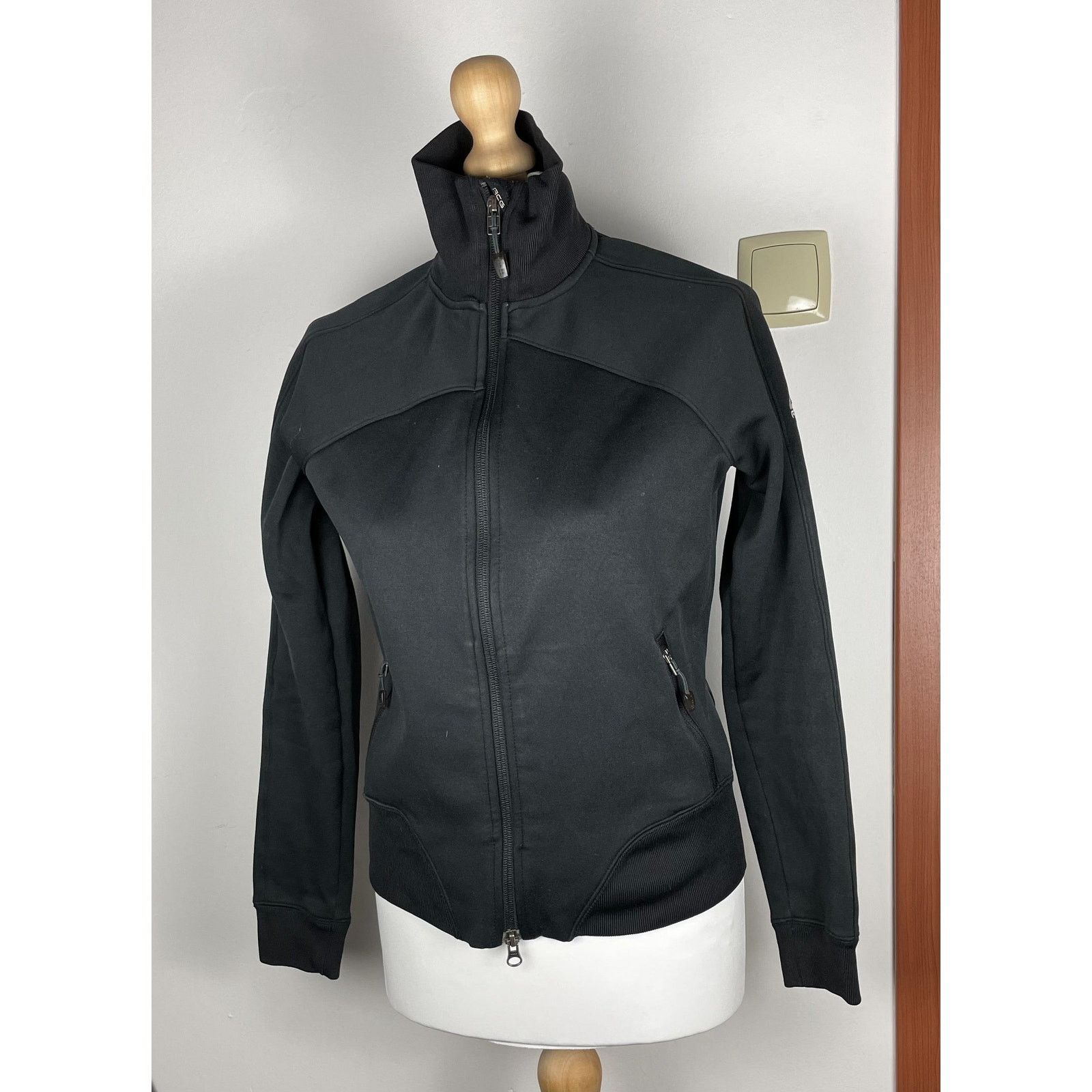 Nike Nike ACG Women's Black Long Sleeve Full Zip Jacket Medium Size M / US 6-8 / IT 42-44 - 2 Thumbnail