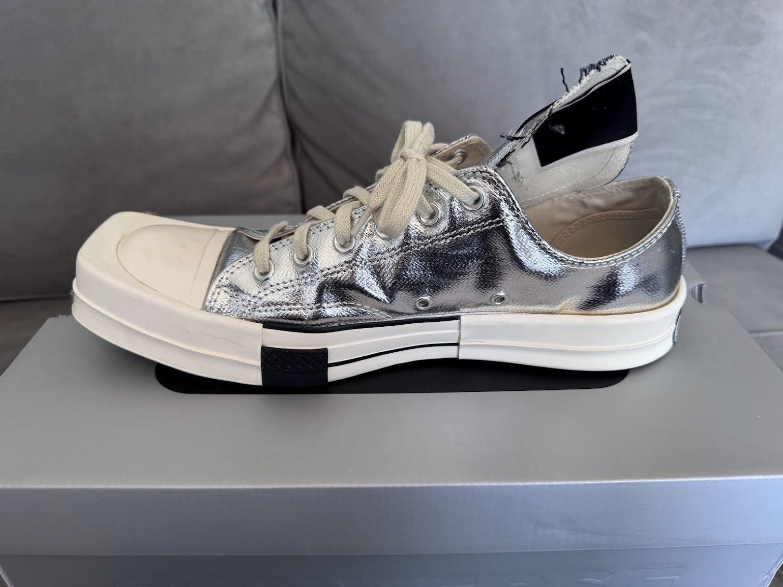 Converse × Rick Owens Drkshdw Rick Owens x Converse TURBODRK Silver Size US 10.5 / EU 43-44 - 2 Thumbnail