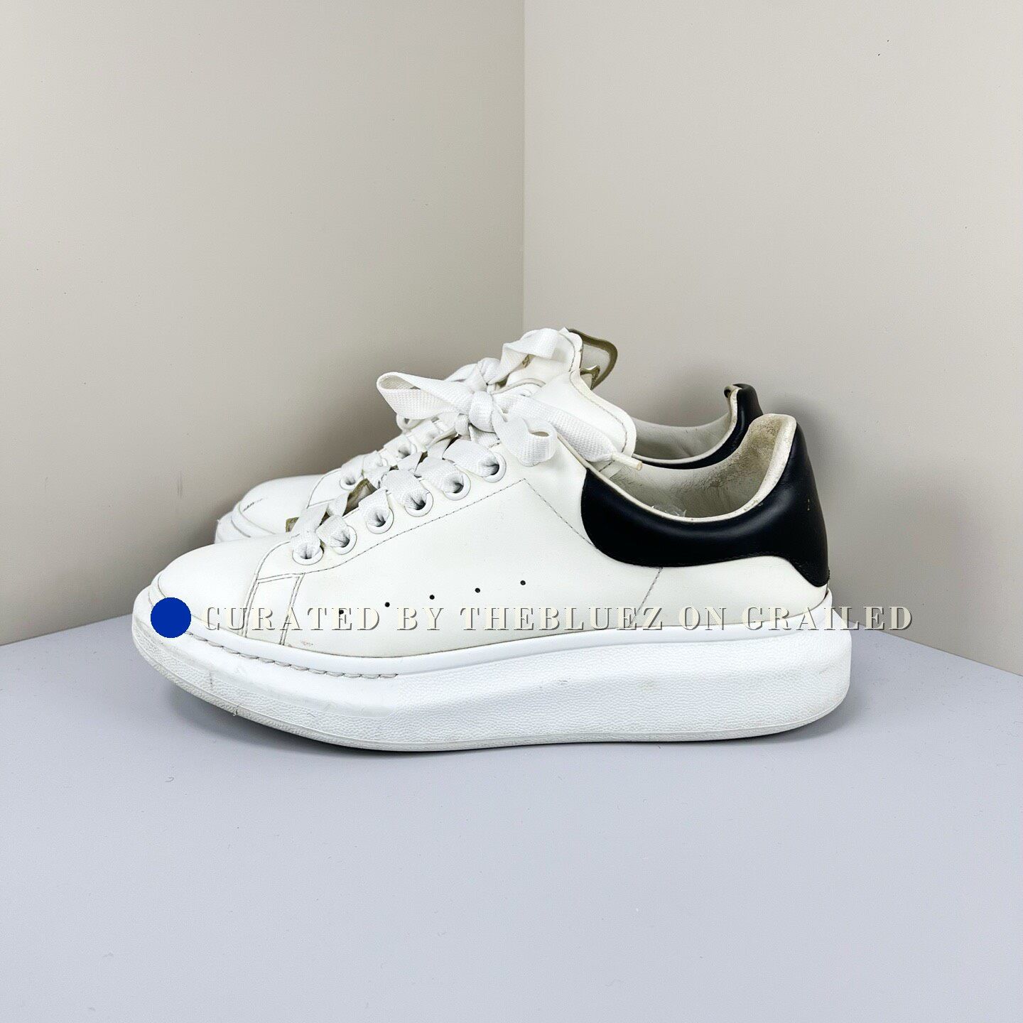 Alexander McQueen Alexander McQueen Black Tail Sneakers Size US 9.5 / EU 42-43 - 1 Thumbnail