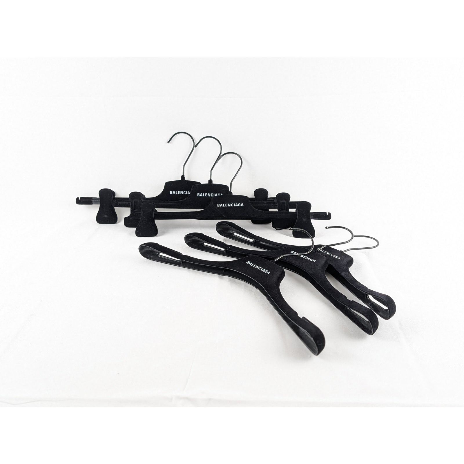 Balenciaga o1rshd1 Q:3 / 3 Top Hangers and 3 Bottom Hangers in Black Size ONE SIZE - 1 Thumbnail