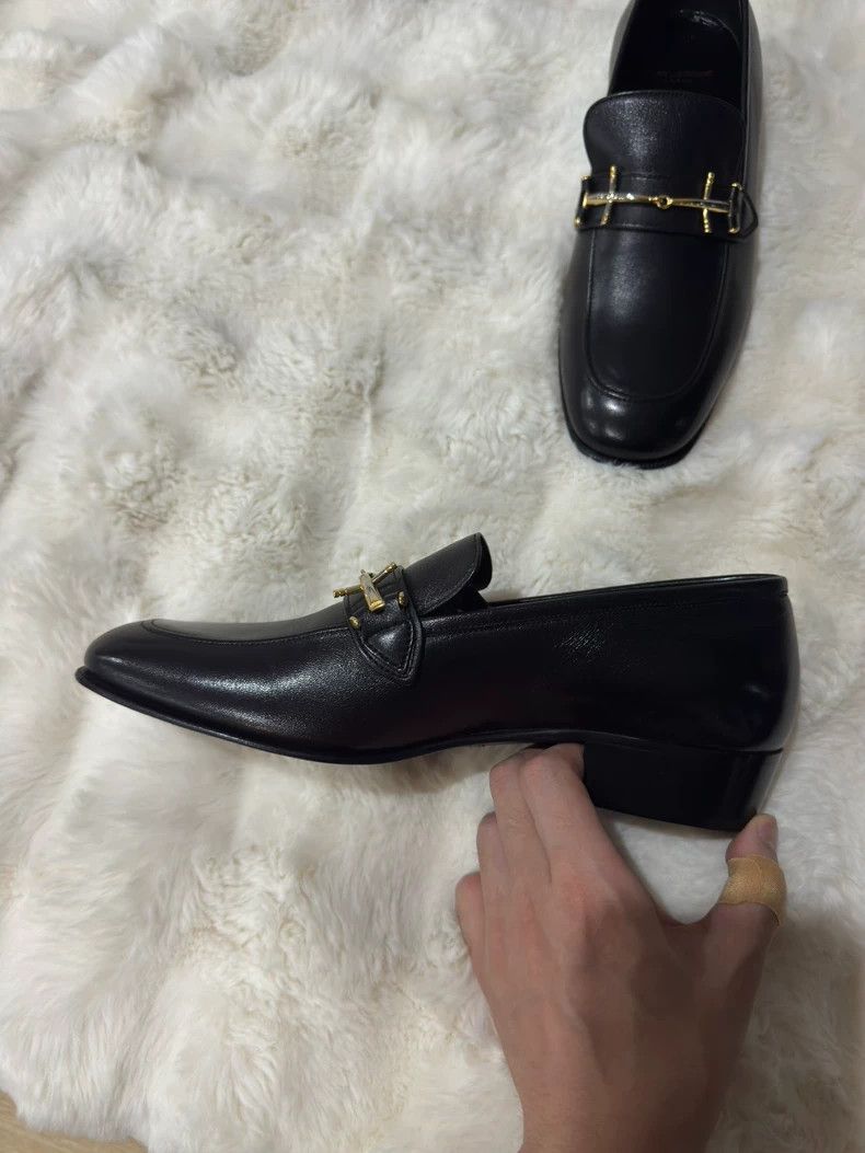 Saint Laurent Paris Saint Laurent Paris Black Gold Loafers shoes Size US 9.5 / EU 42-43 - 5 Thumbnail